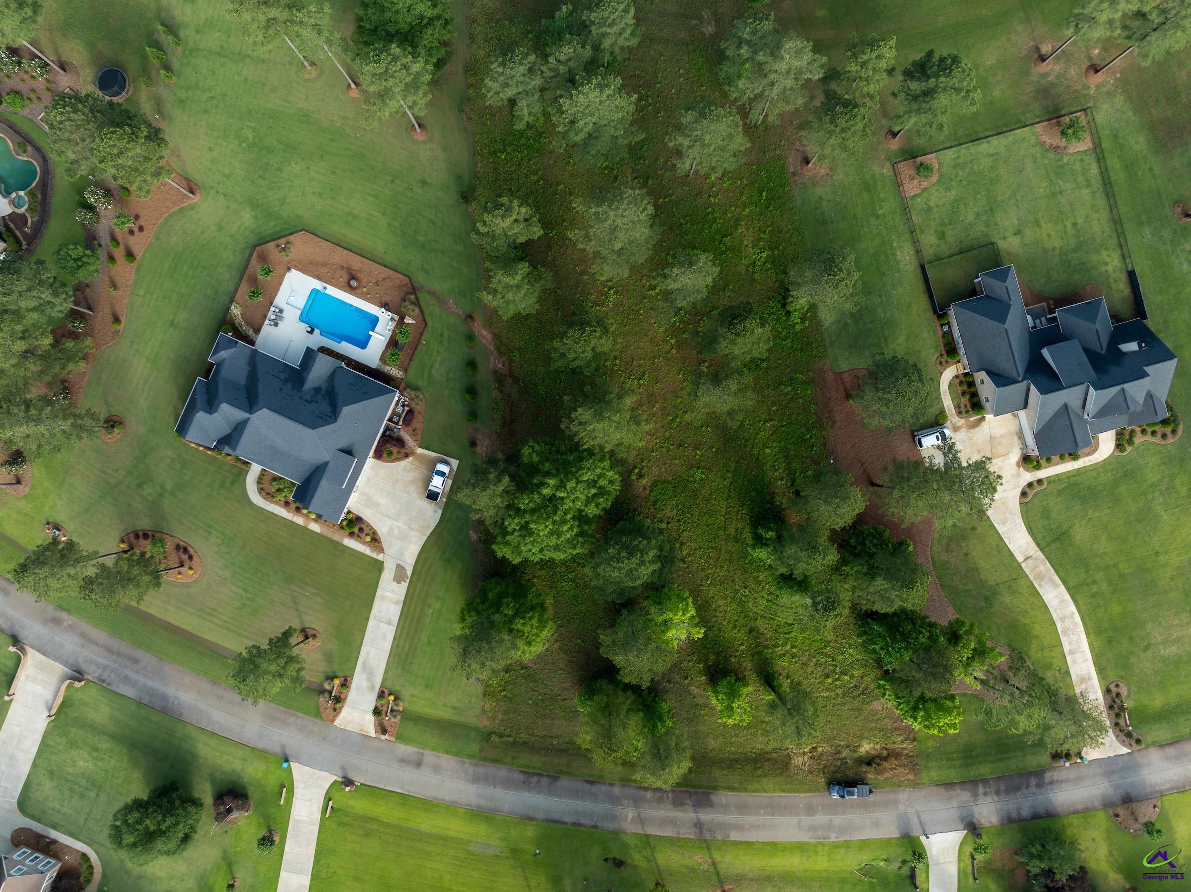 4031 Roundtop Circle