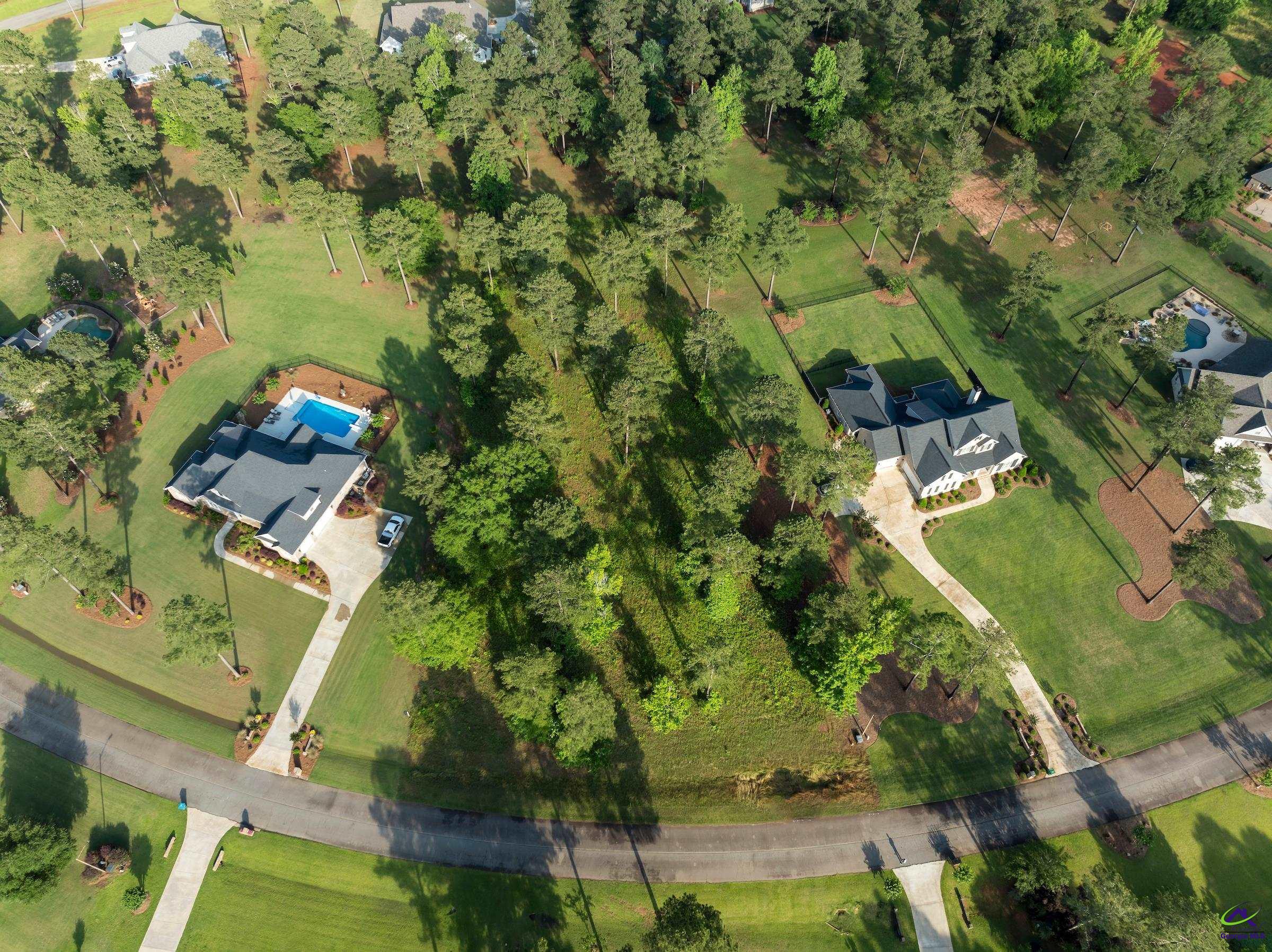 4031 Roundtop Circle