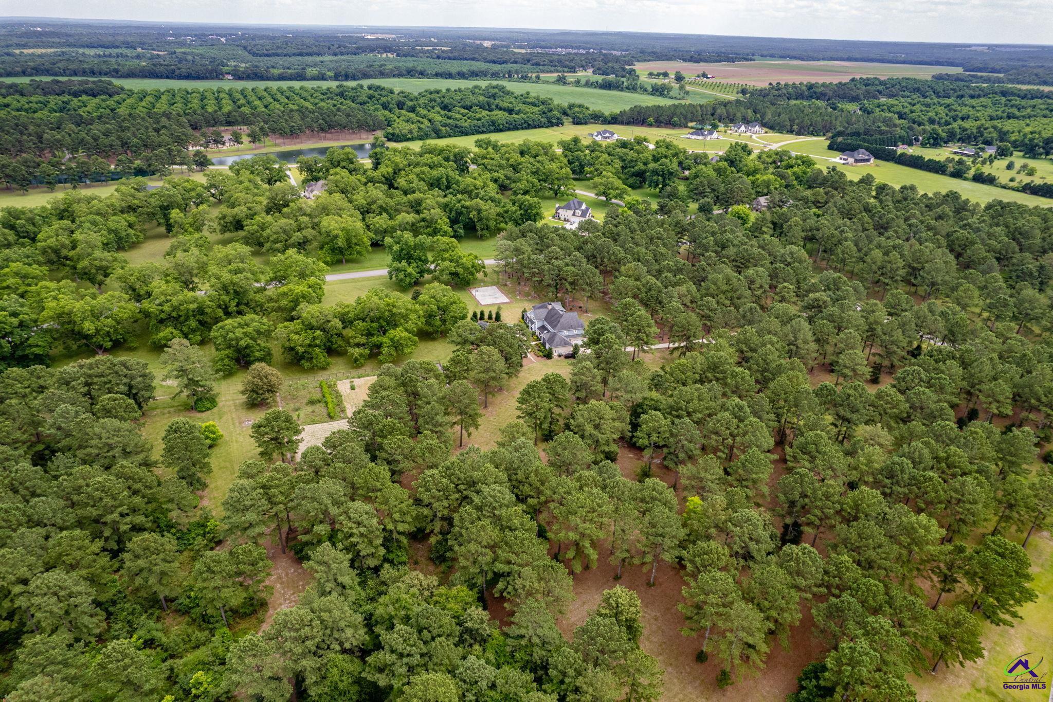 1015 Eagle Feather Trail