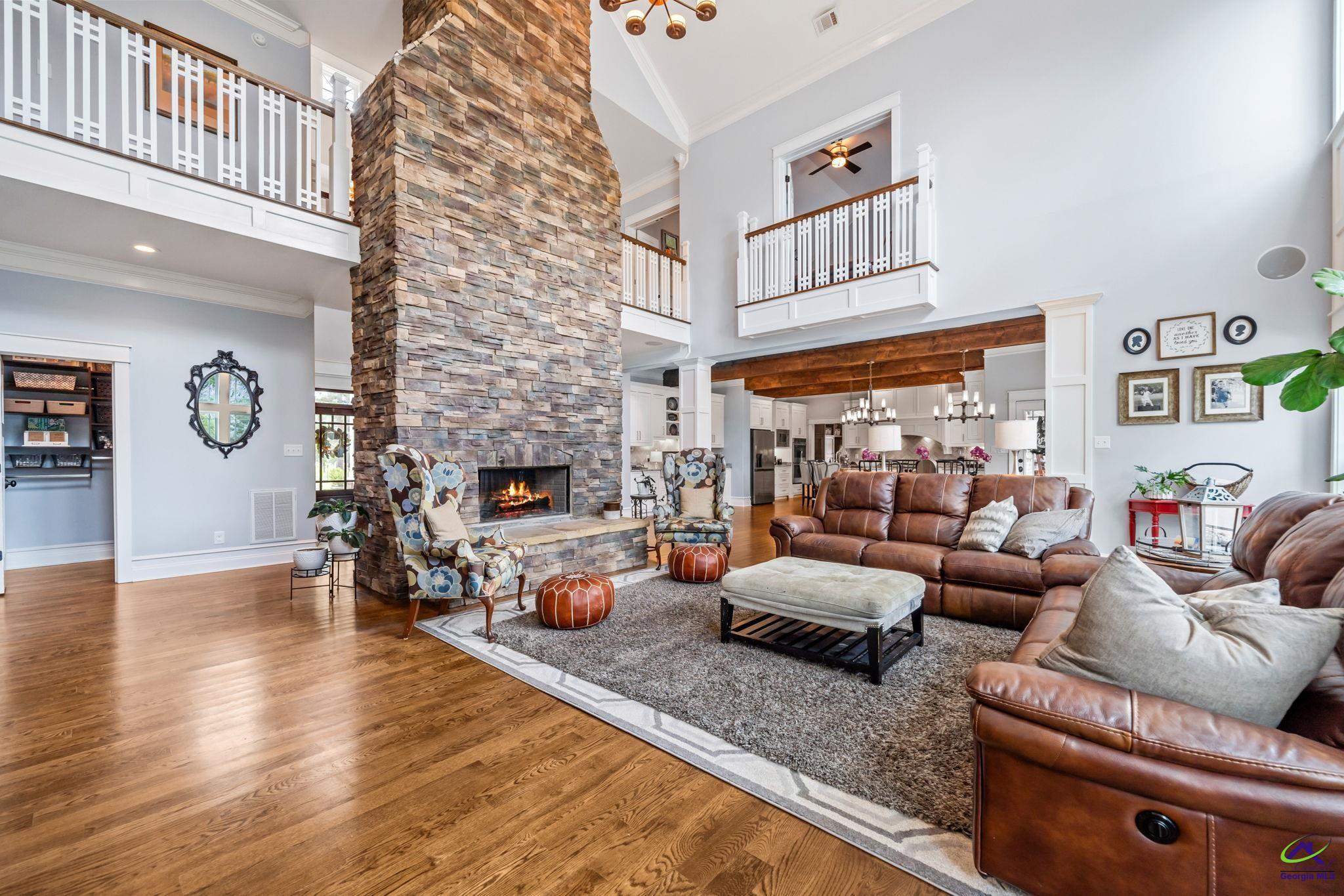 1015 Eagle Feather Trail