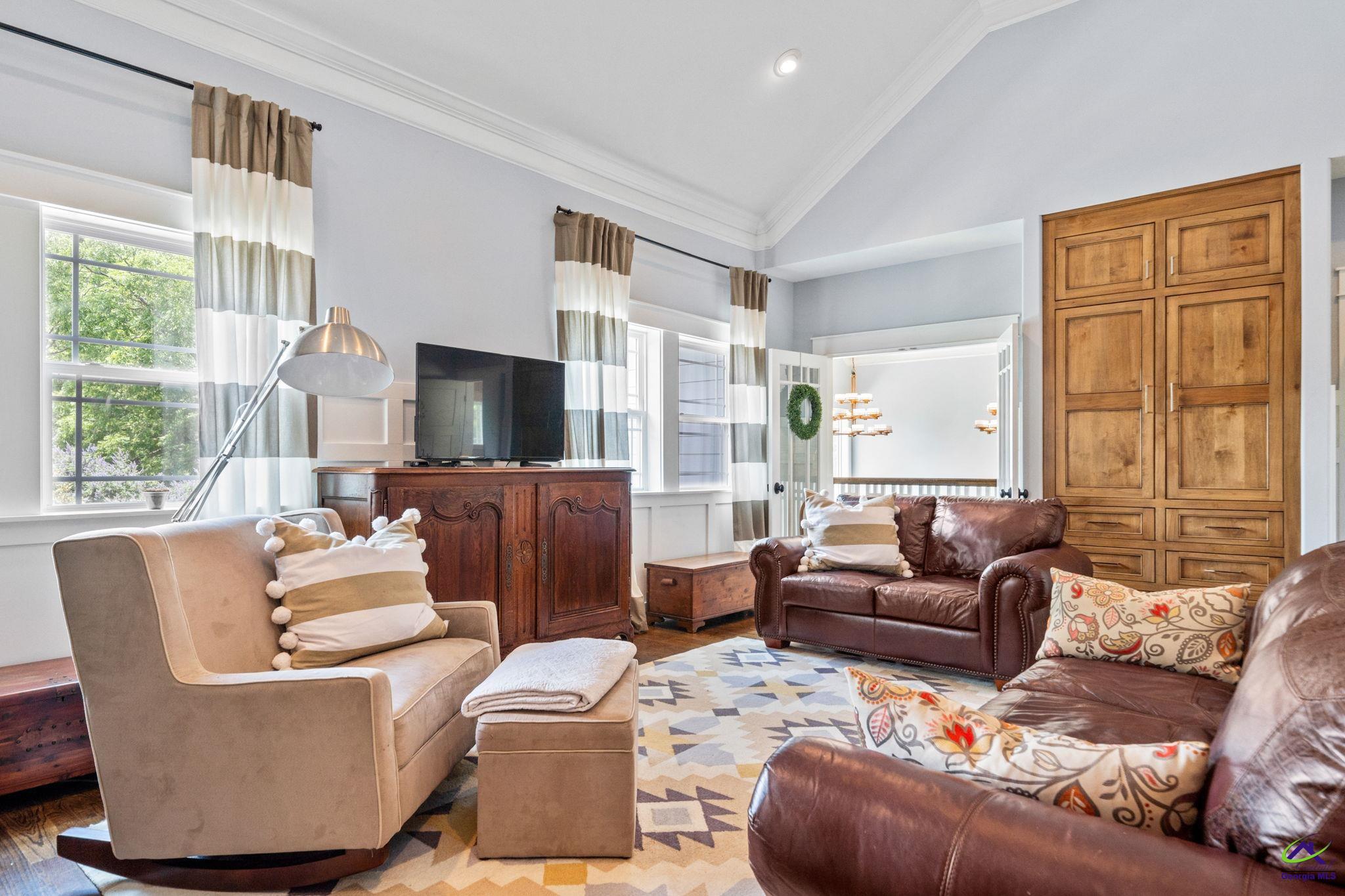 1015 Eagle Feather Trail