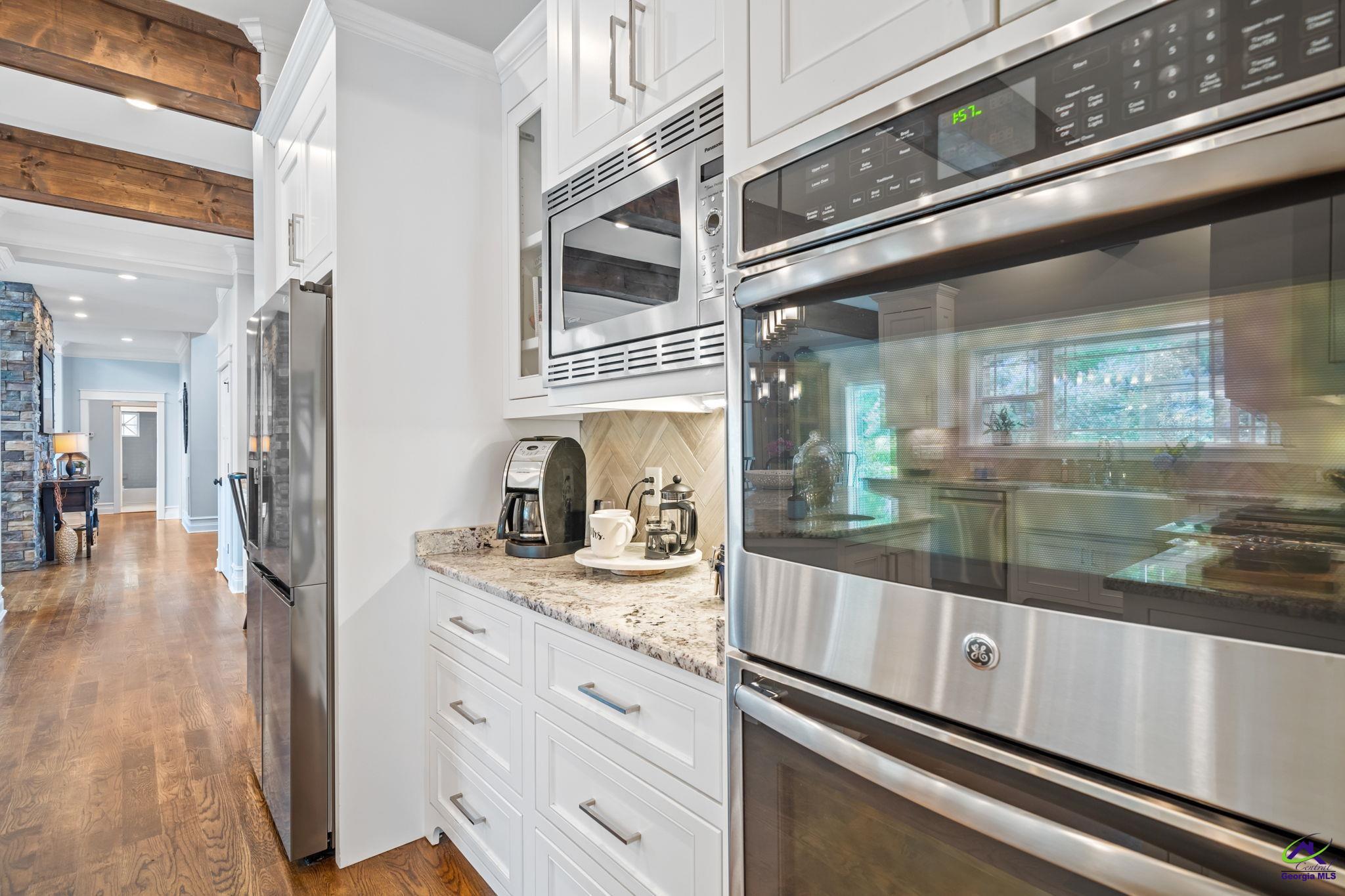 1015 Eagle Feather Trail