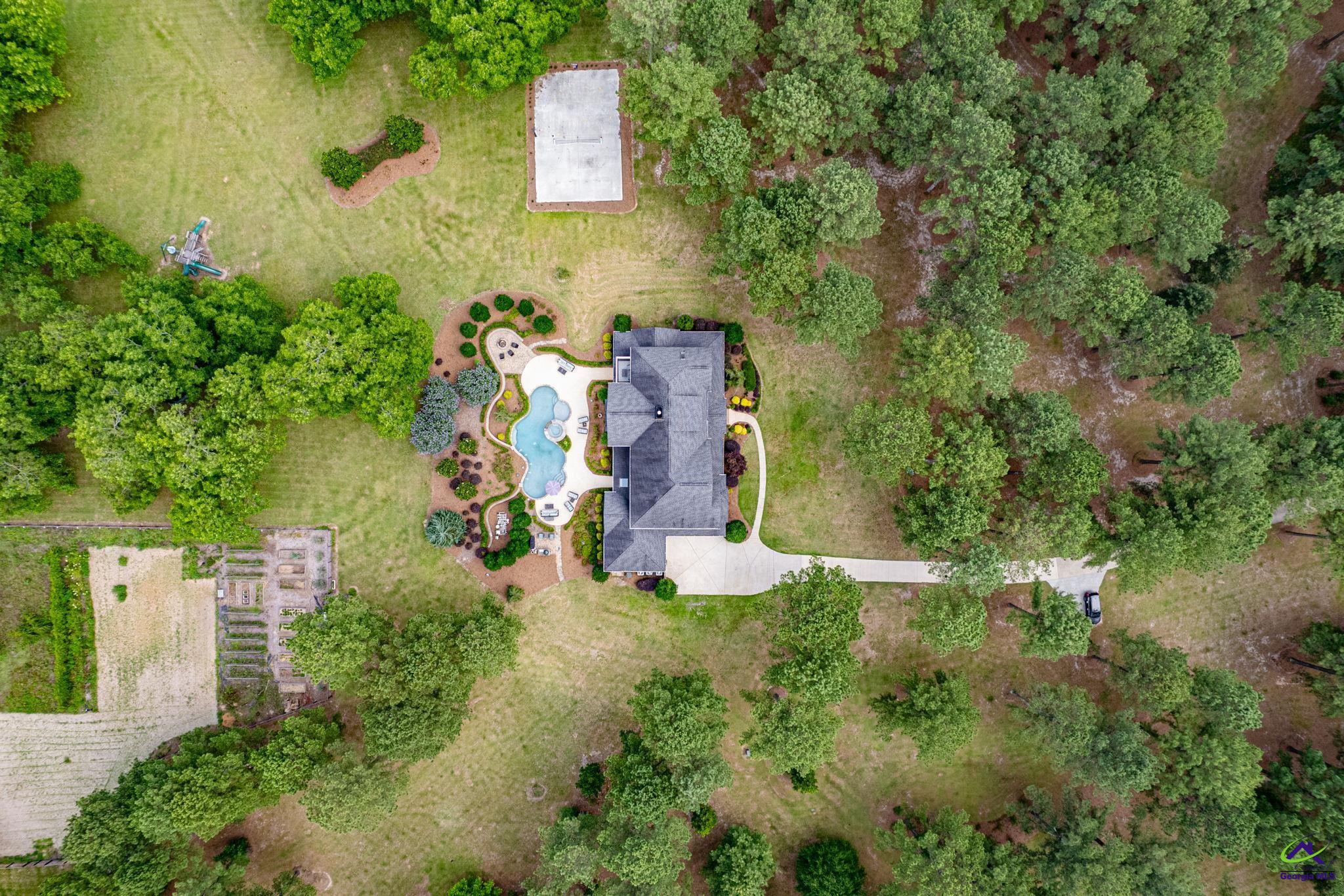 1015 Eagle Feather Trail