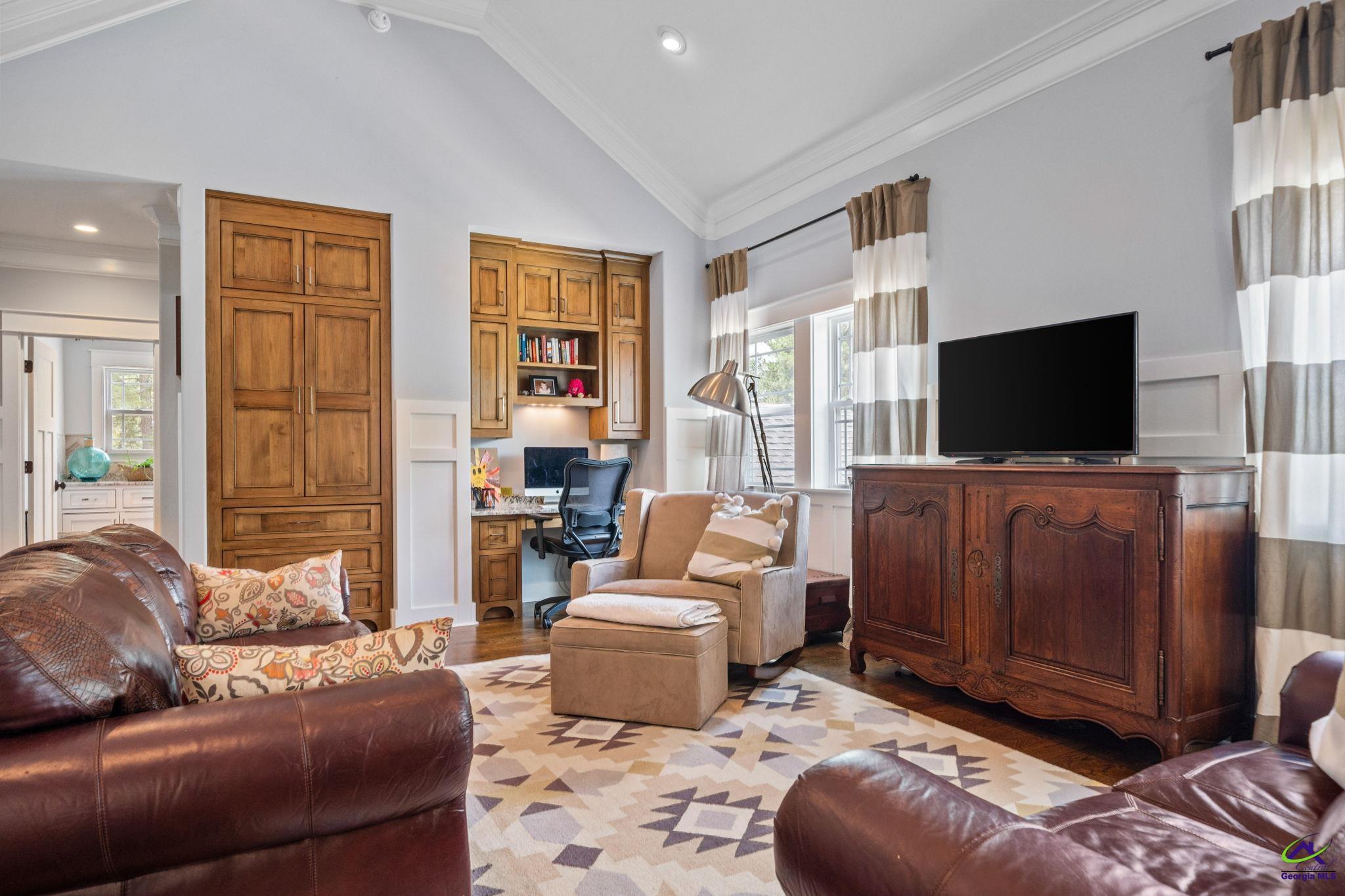 1015 Eagle Feather Trail