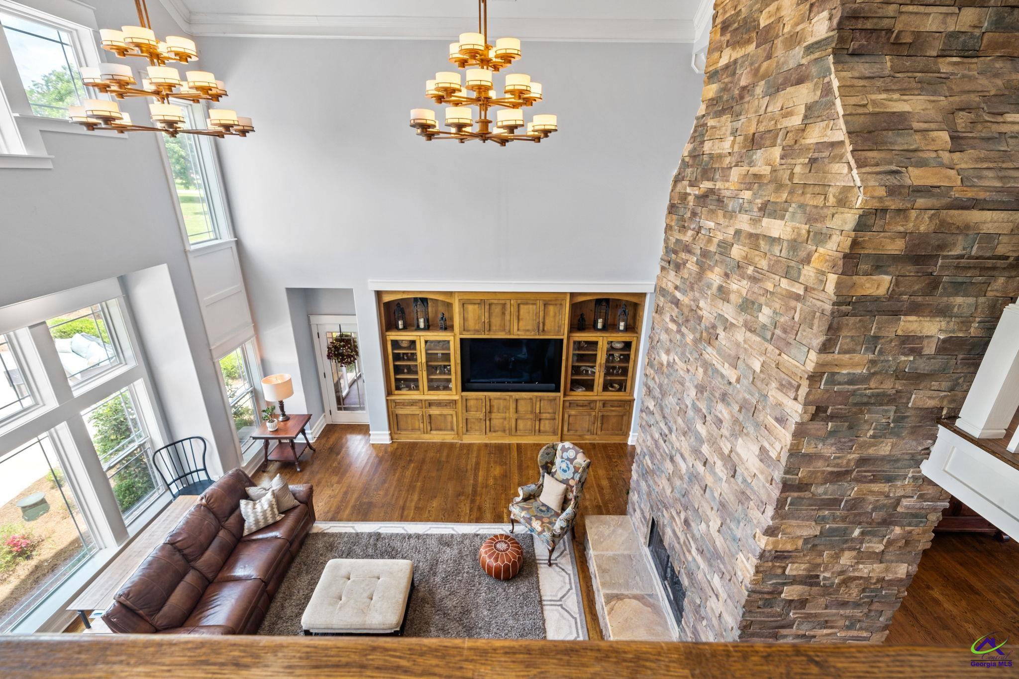 1015 Eagle Feather Trail