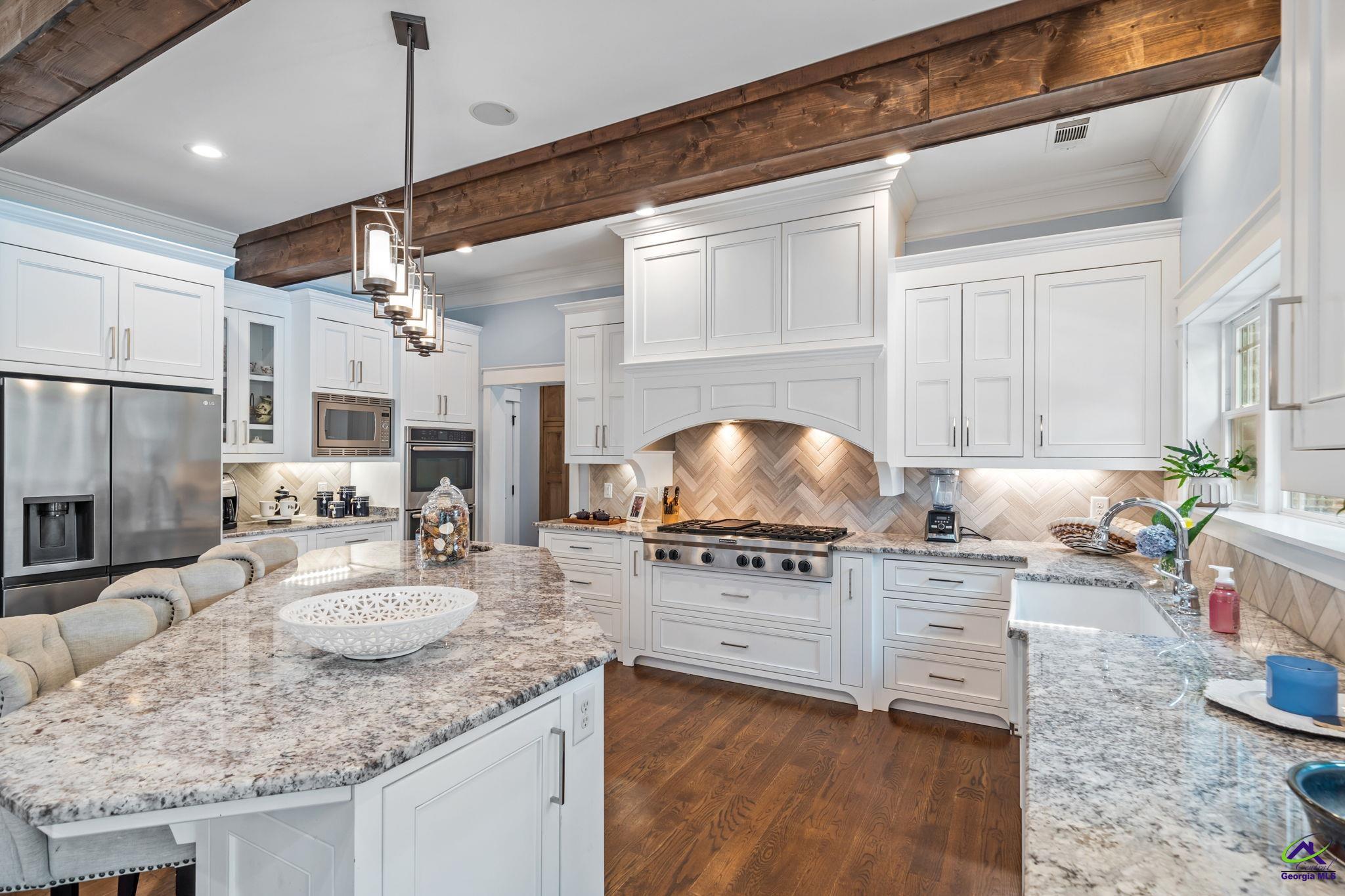 1015 Eagle Feather Trail