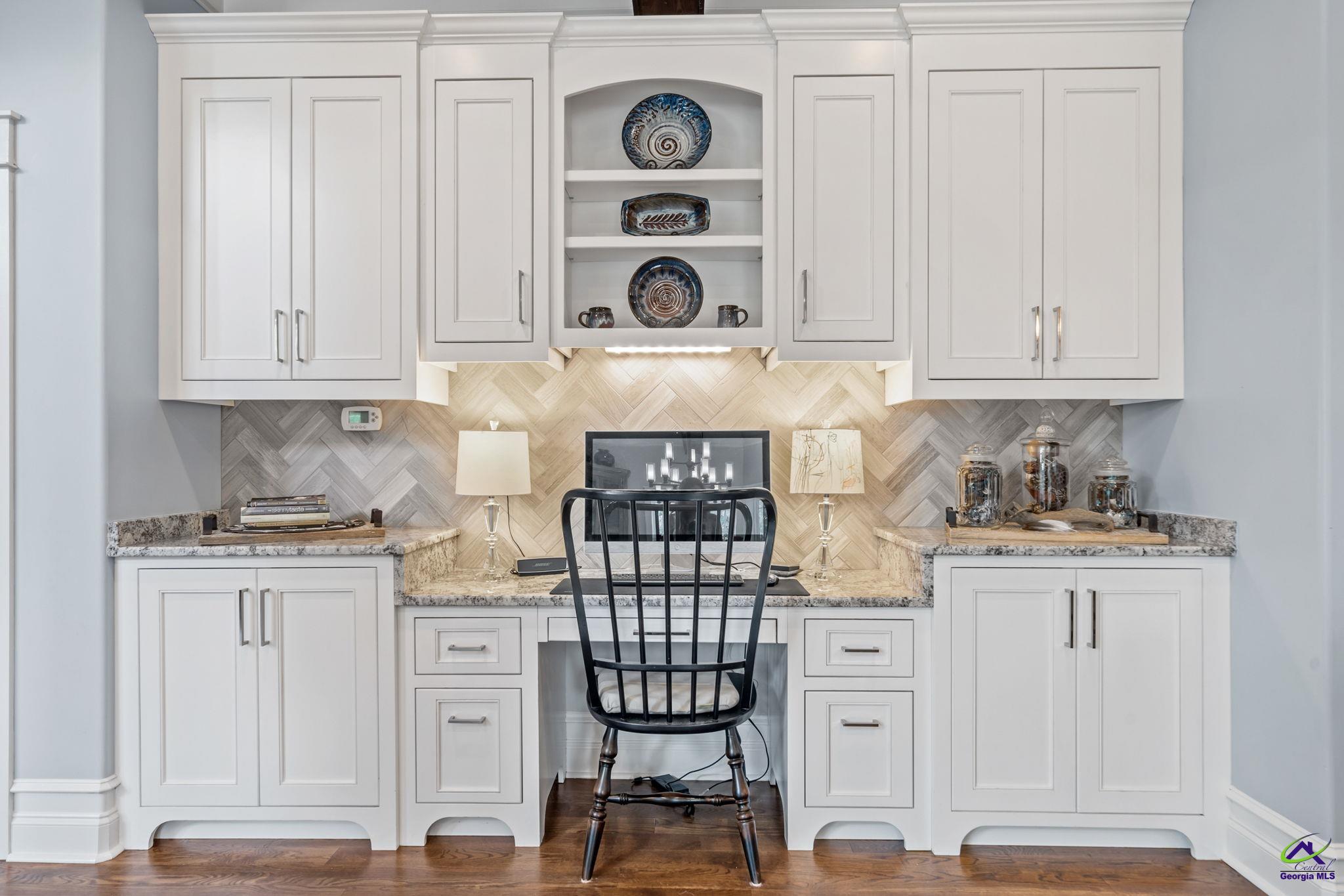 1015 Eagle Feather Trail