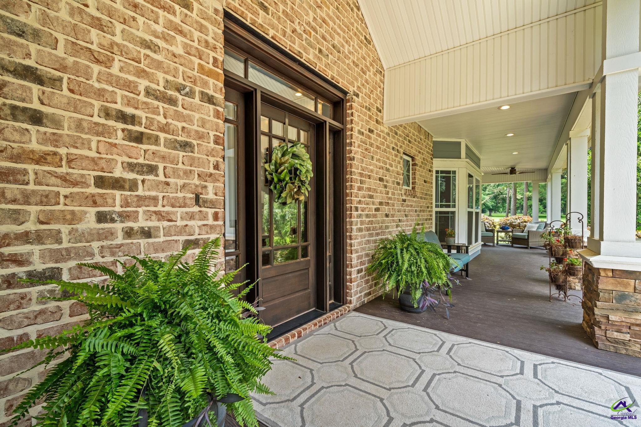 1015 Eagle Feather Trail