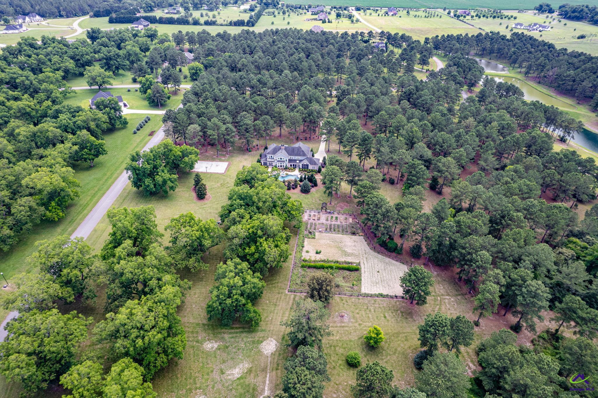 1015 Eagle Feather Trail