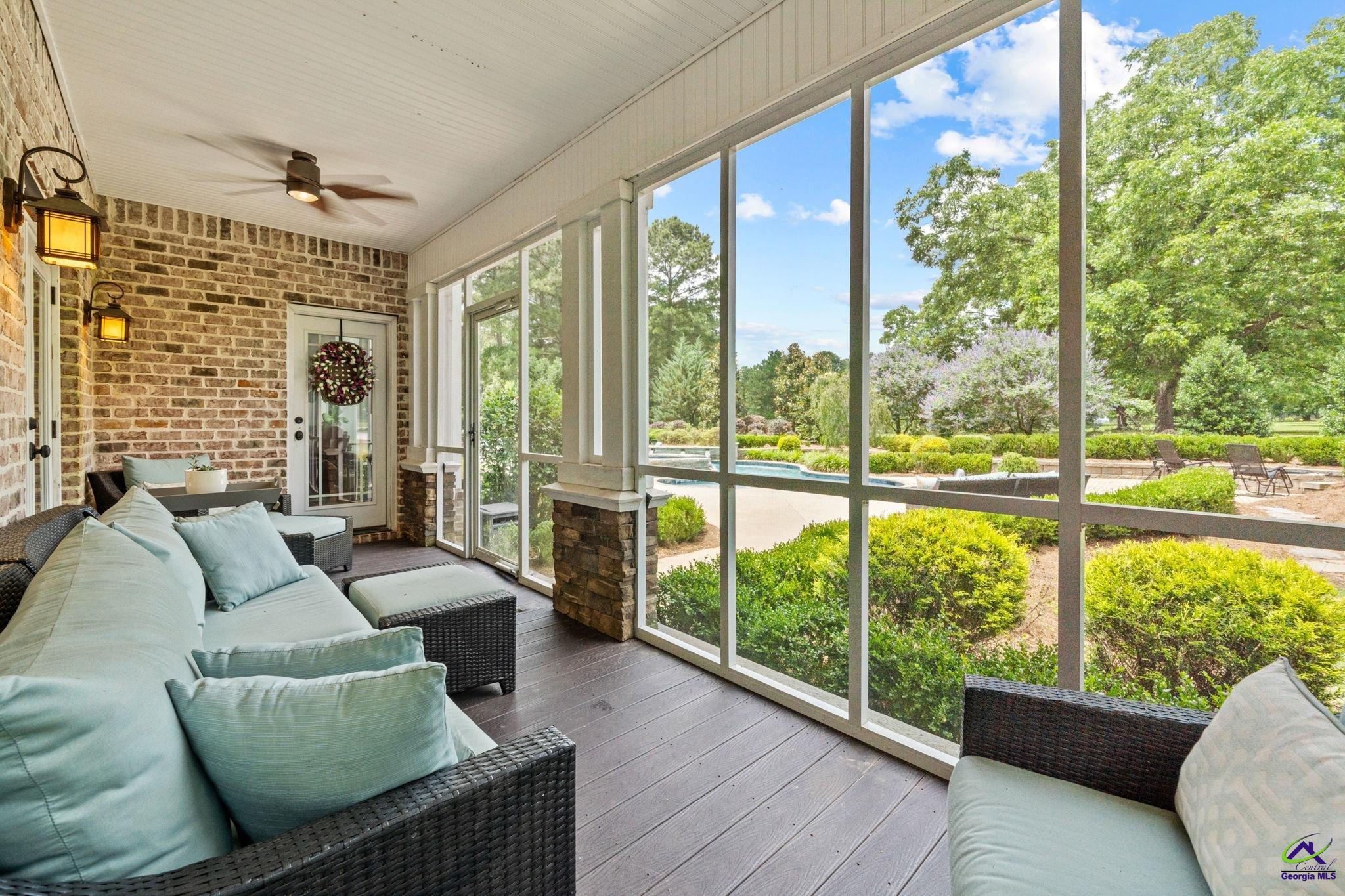 1015 Eagle Feather Trail