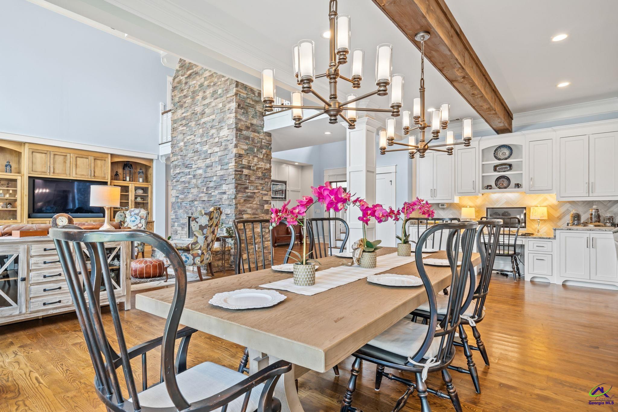 1015 Eagle Feather Trail