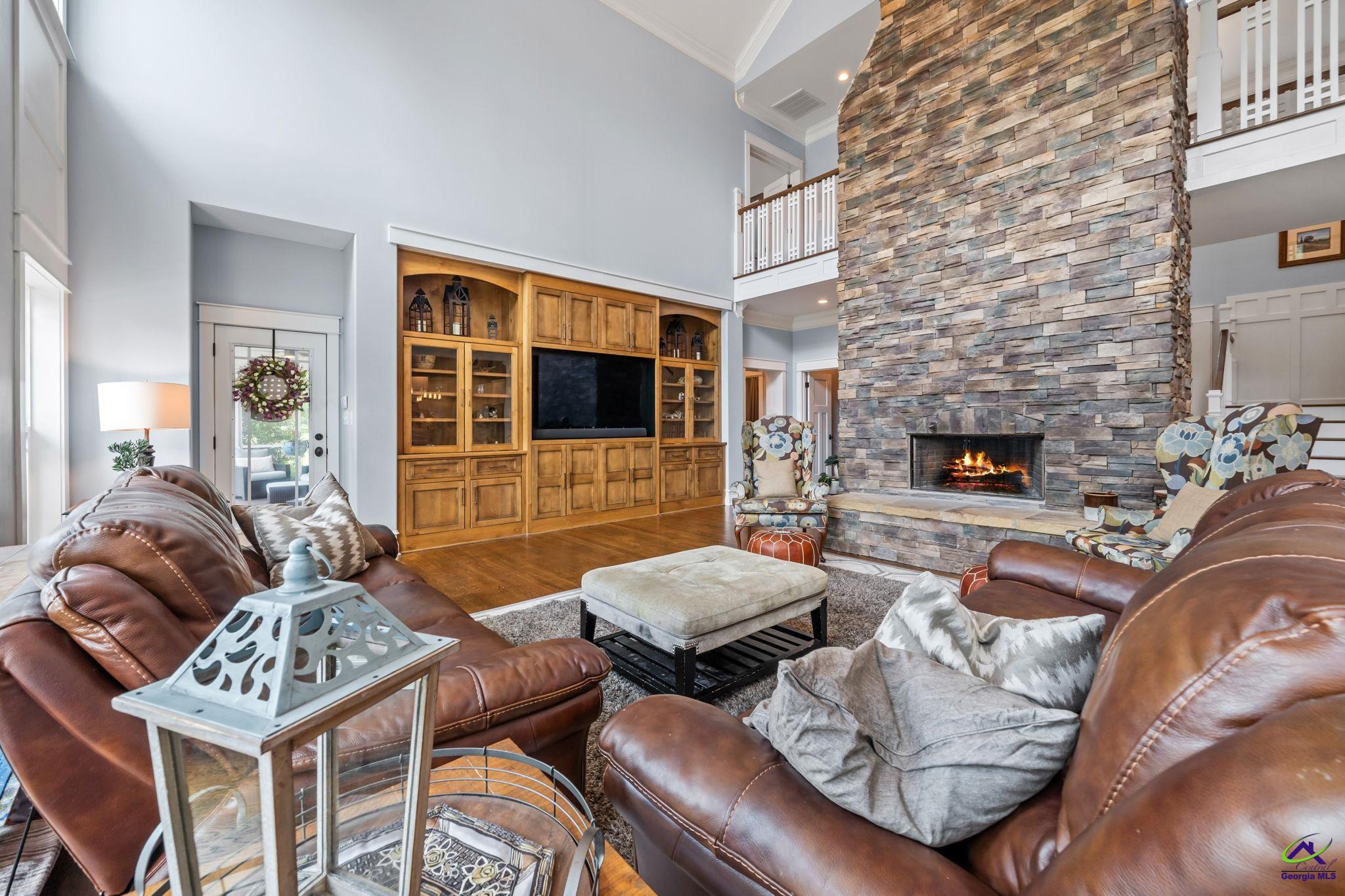 1015 Eagle Feather Trail