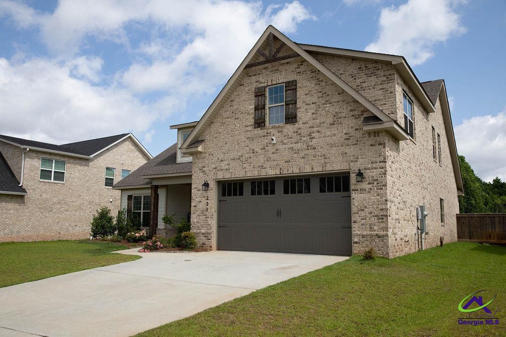 225 Perth Court