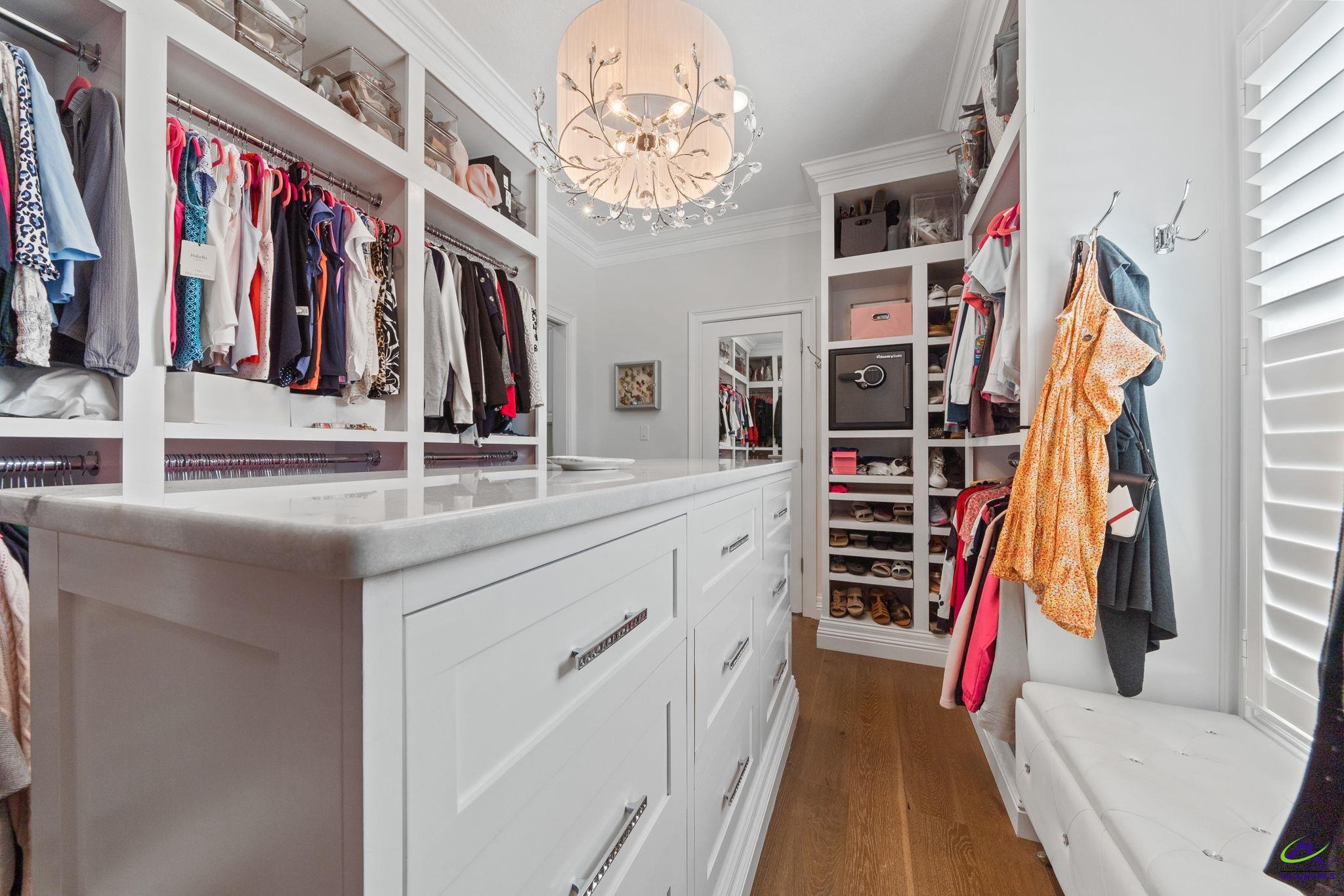 2027 Pin Oak Terrace