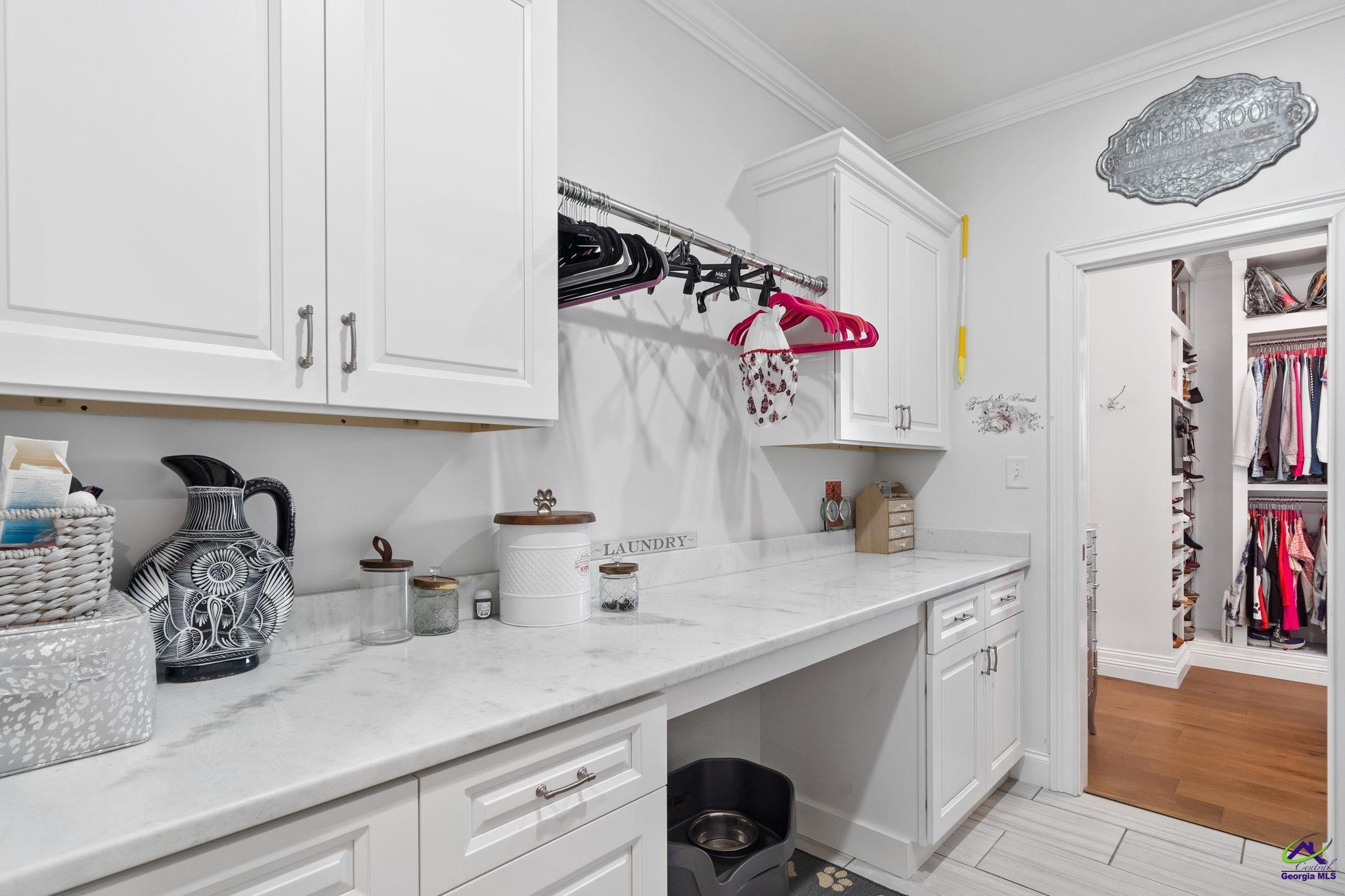 2027 Pin Oak Terrace