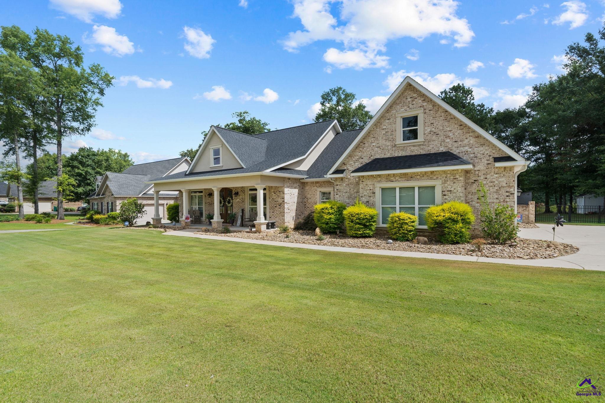 2027 Pin Oak Terrace