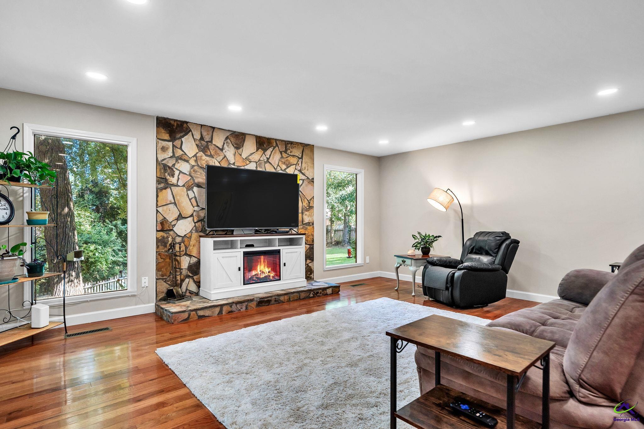 308 Lake Front Drive