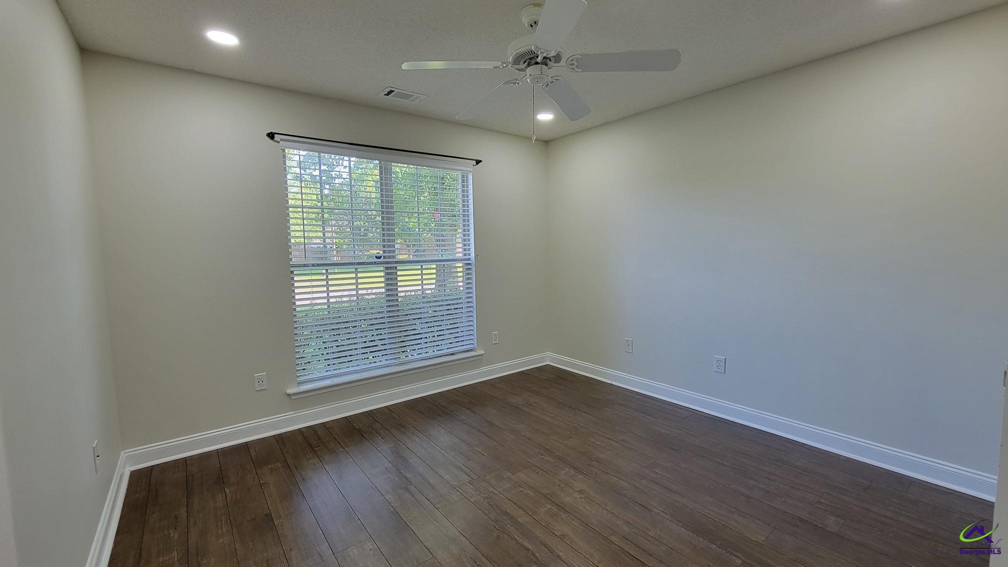 303 Hummingbird Lane