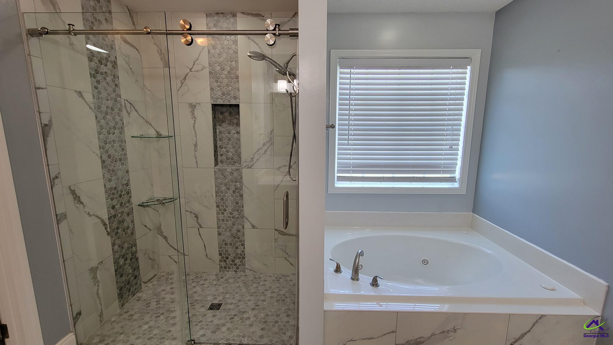 303 Hummingbird Lane