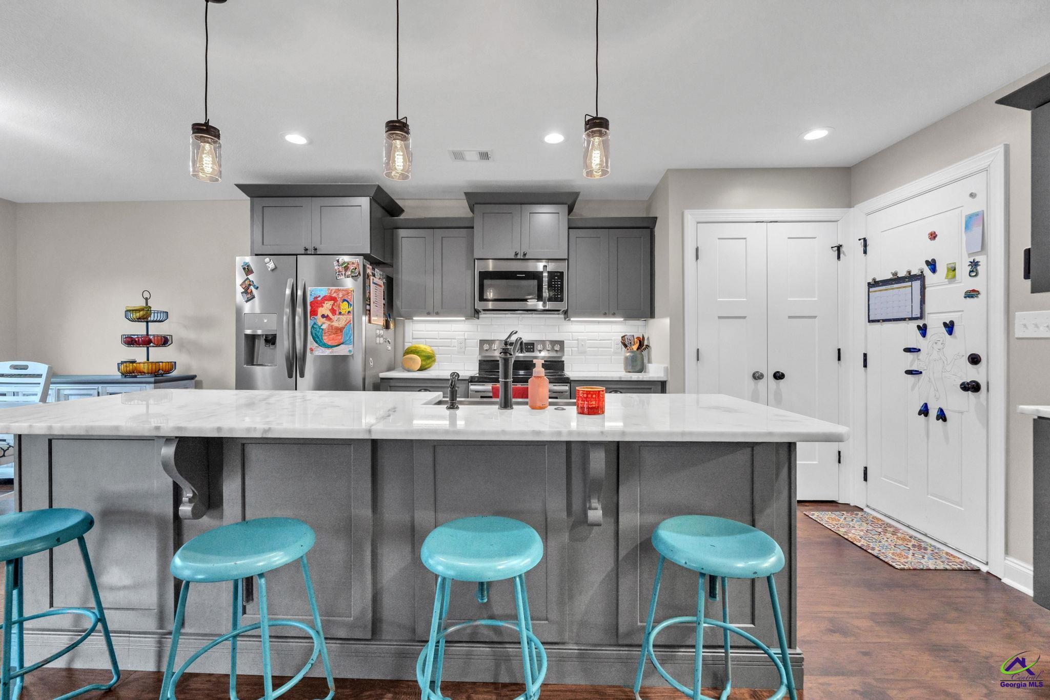 411 Avington Chase