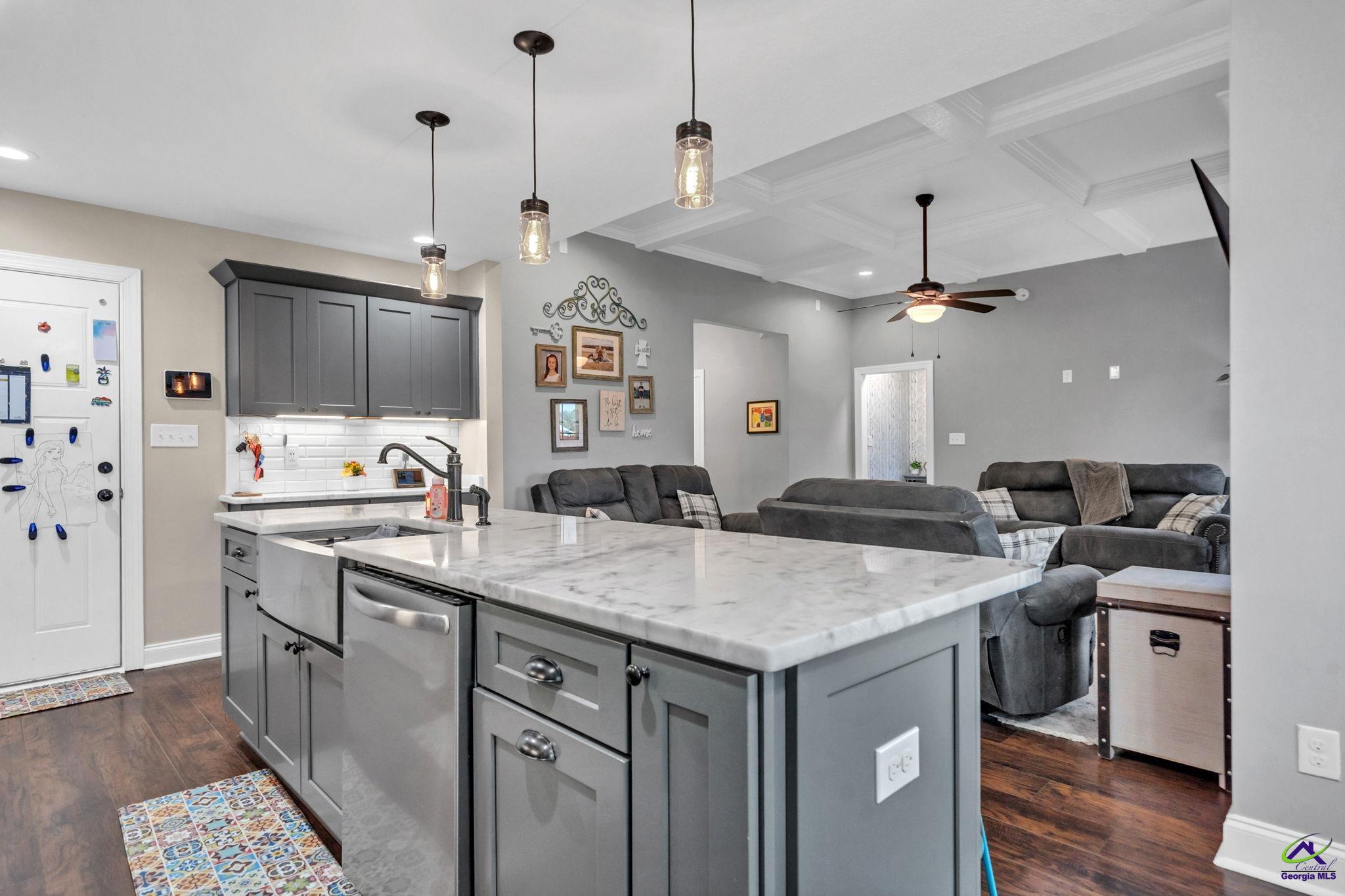 411 Avington Chase