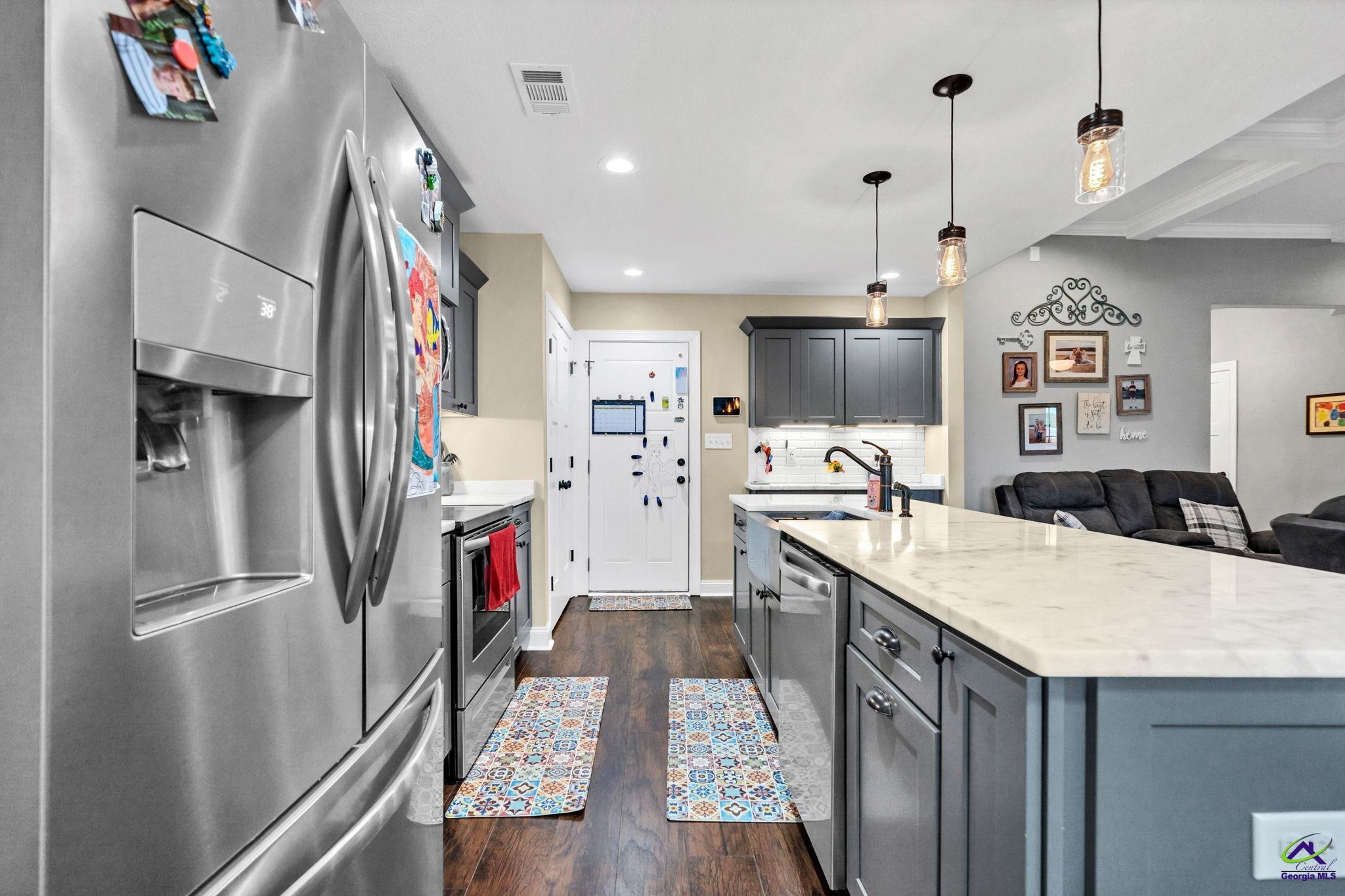 411 Avington Chase