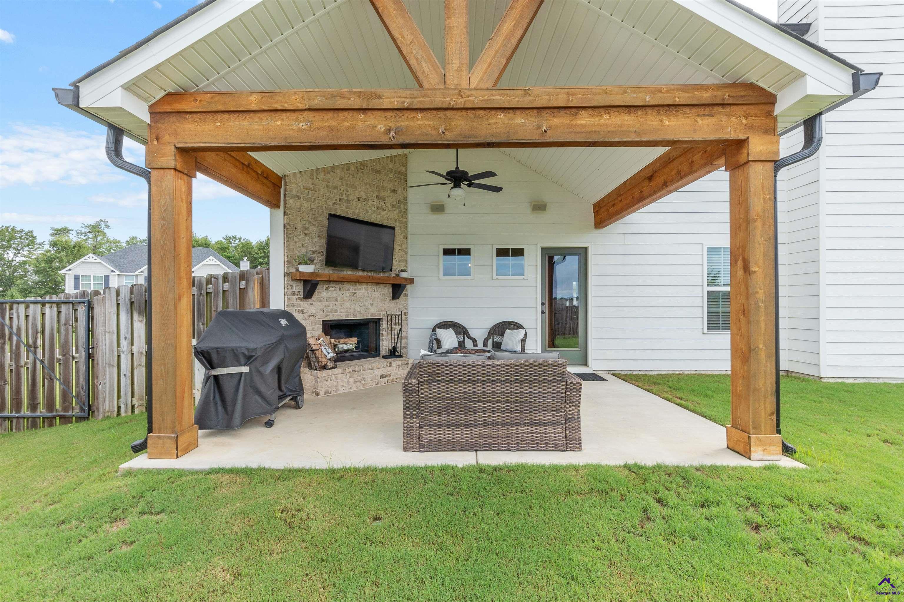 301 Shoshone Circle