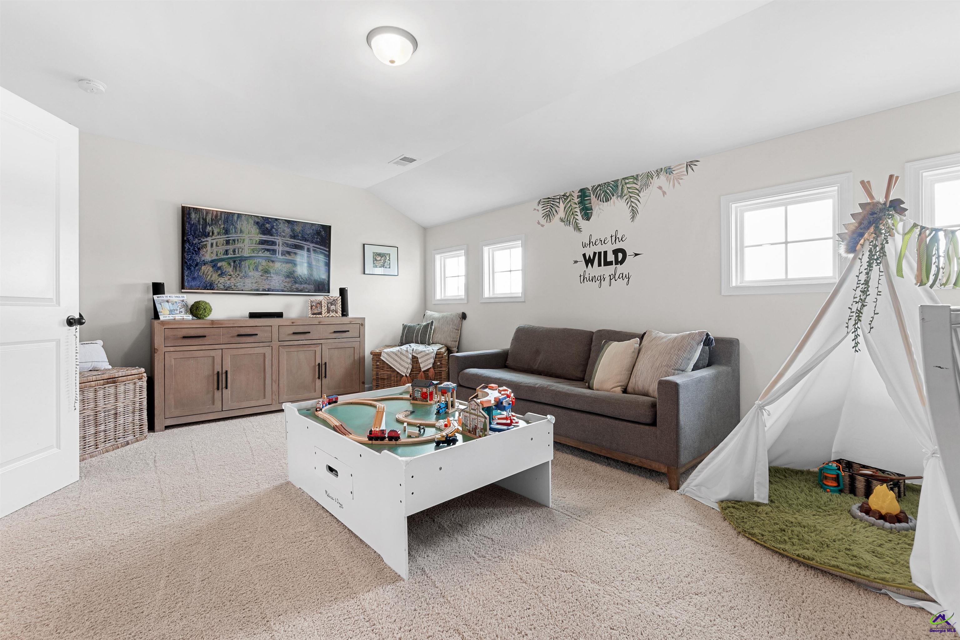 301 Shoshone Circle