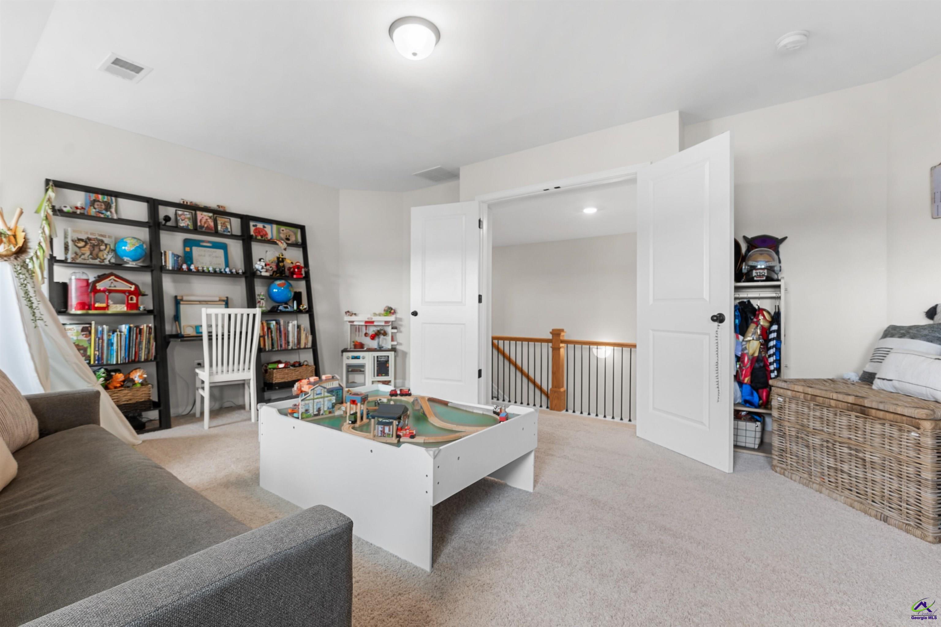 301 Shoshone Circle