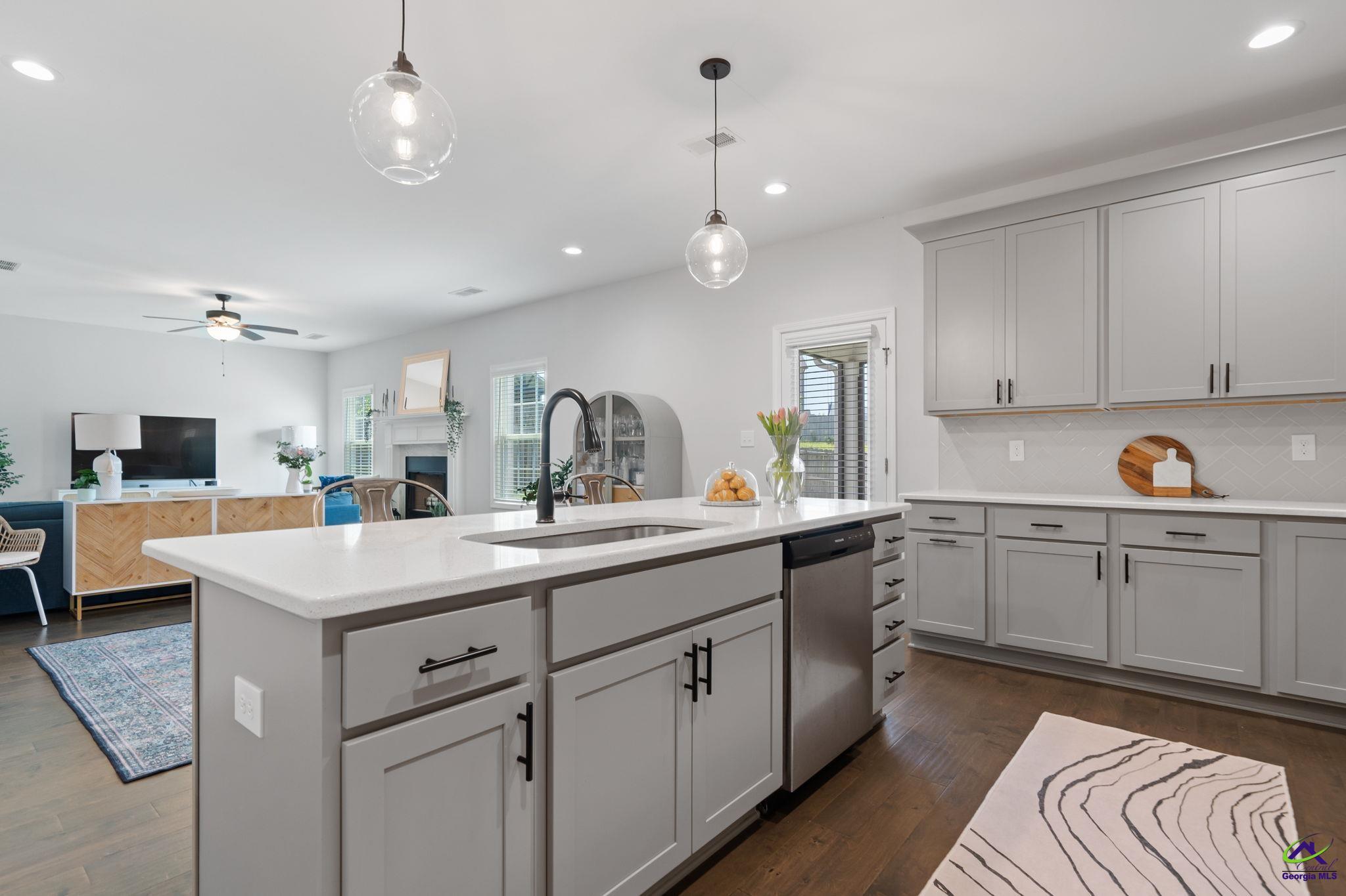 315 Shoshone Circle