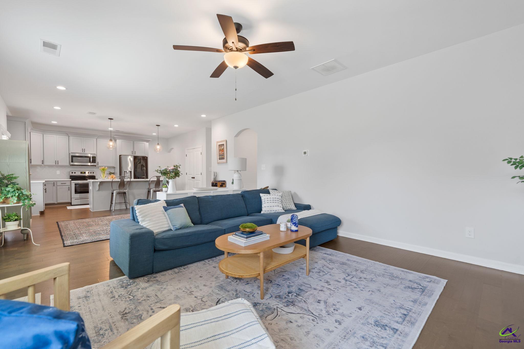 315 Shoshone Circle