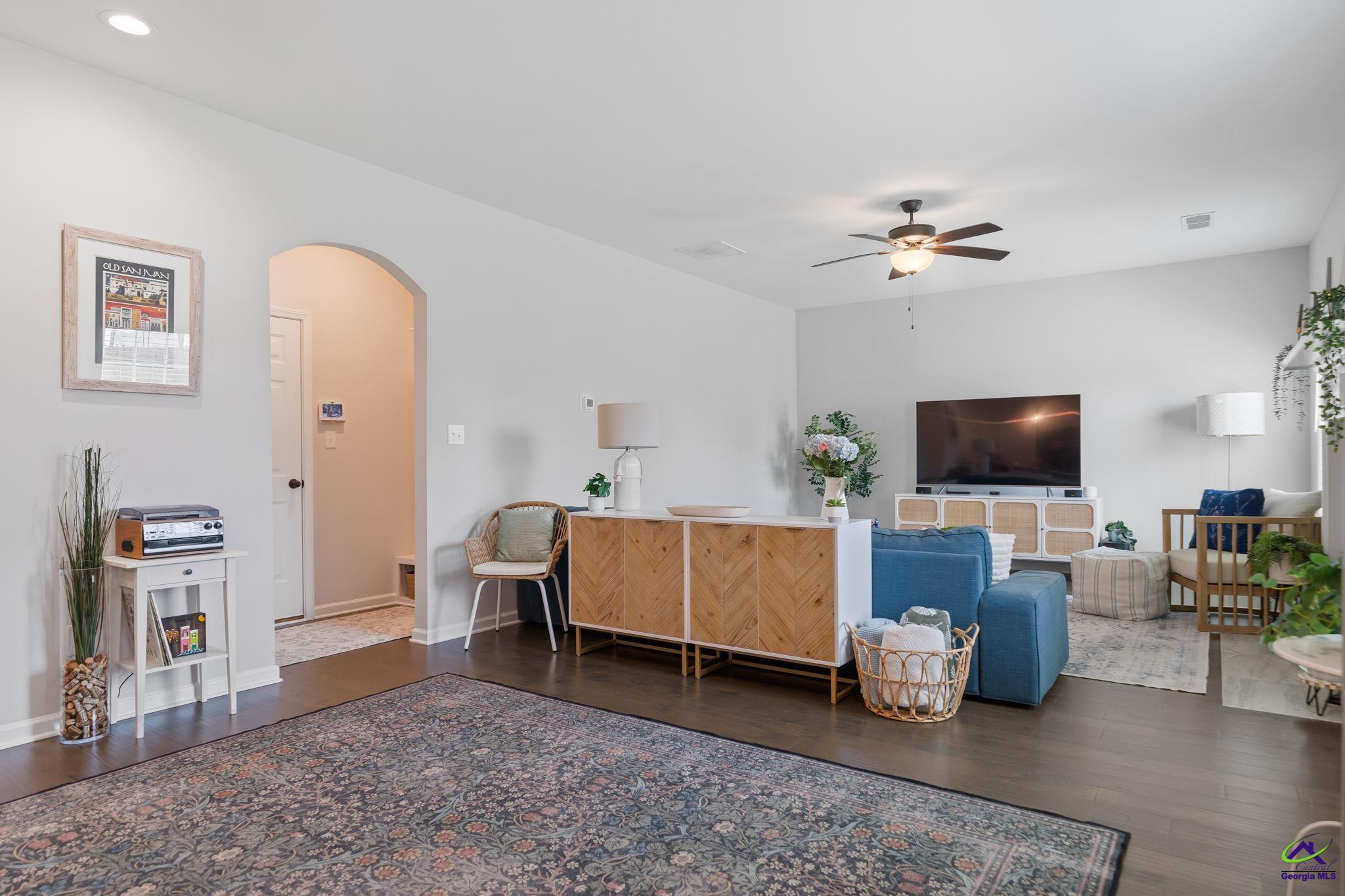 315 Shoshone Circle