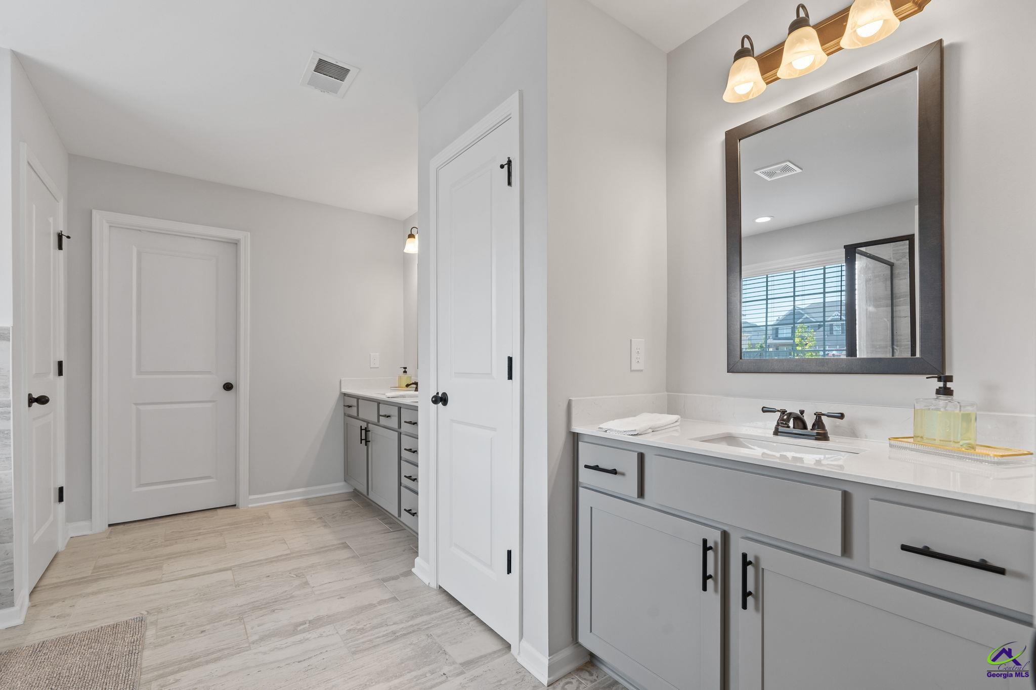 315 Shoshone Circle