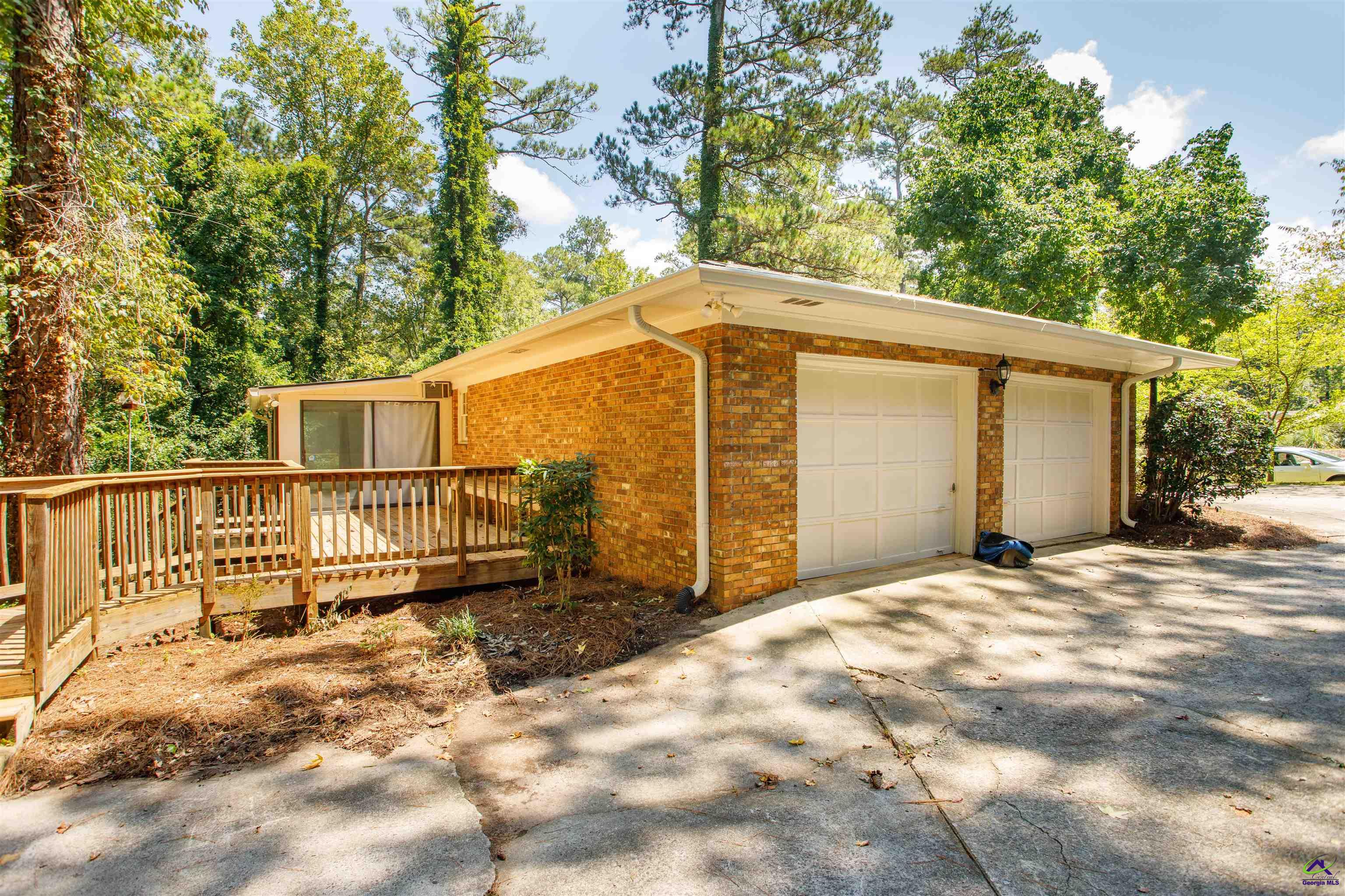 4895 Guerry Drive