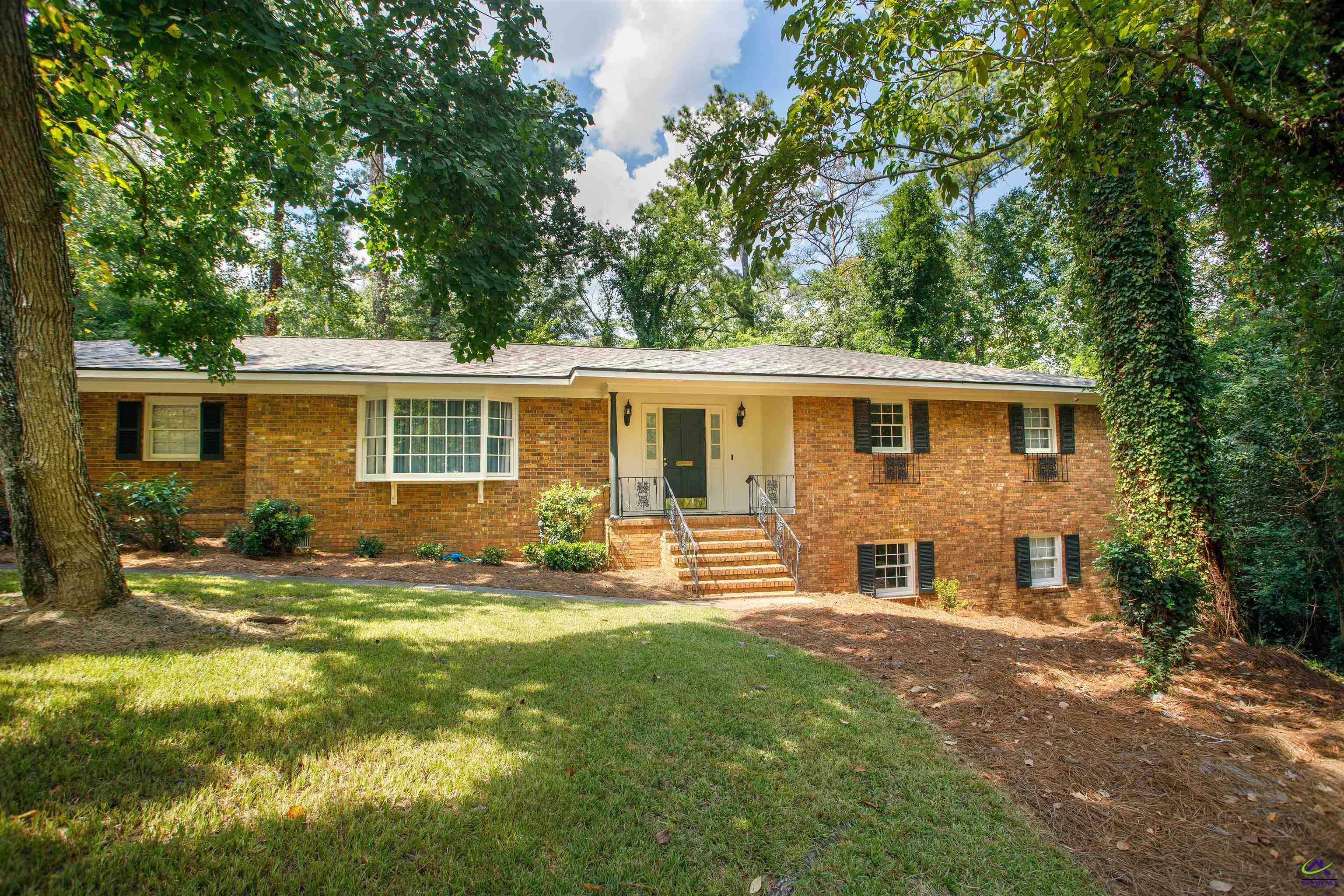 4895 Guerry Drive