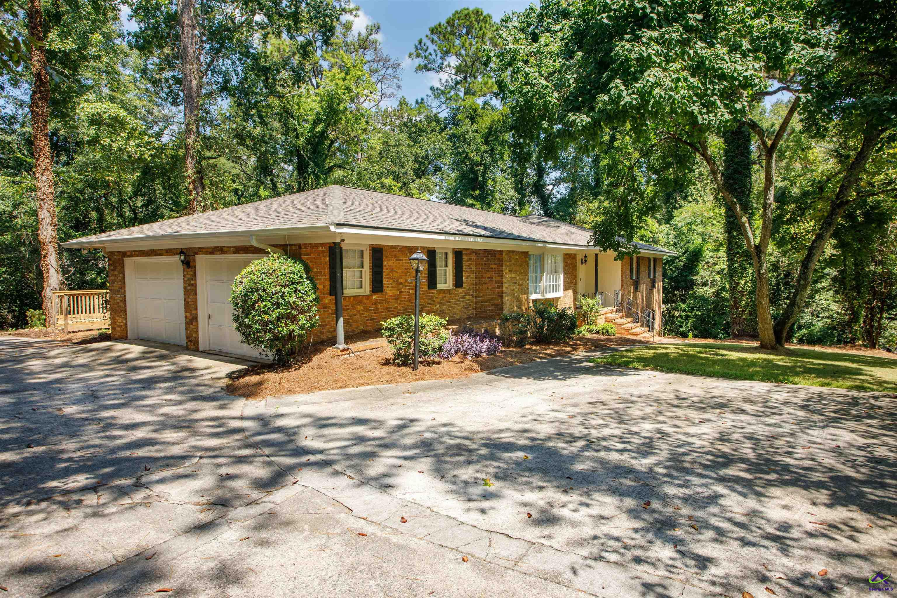 4895 Guerry Drive