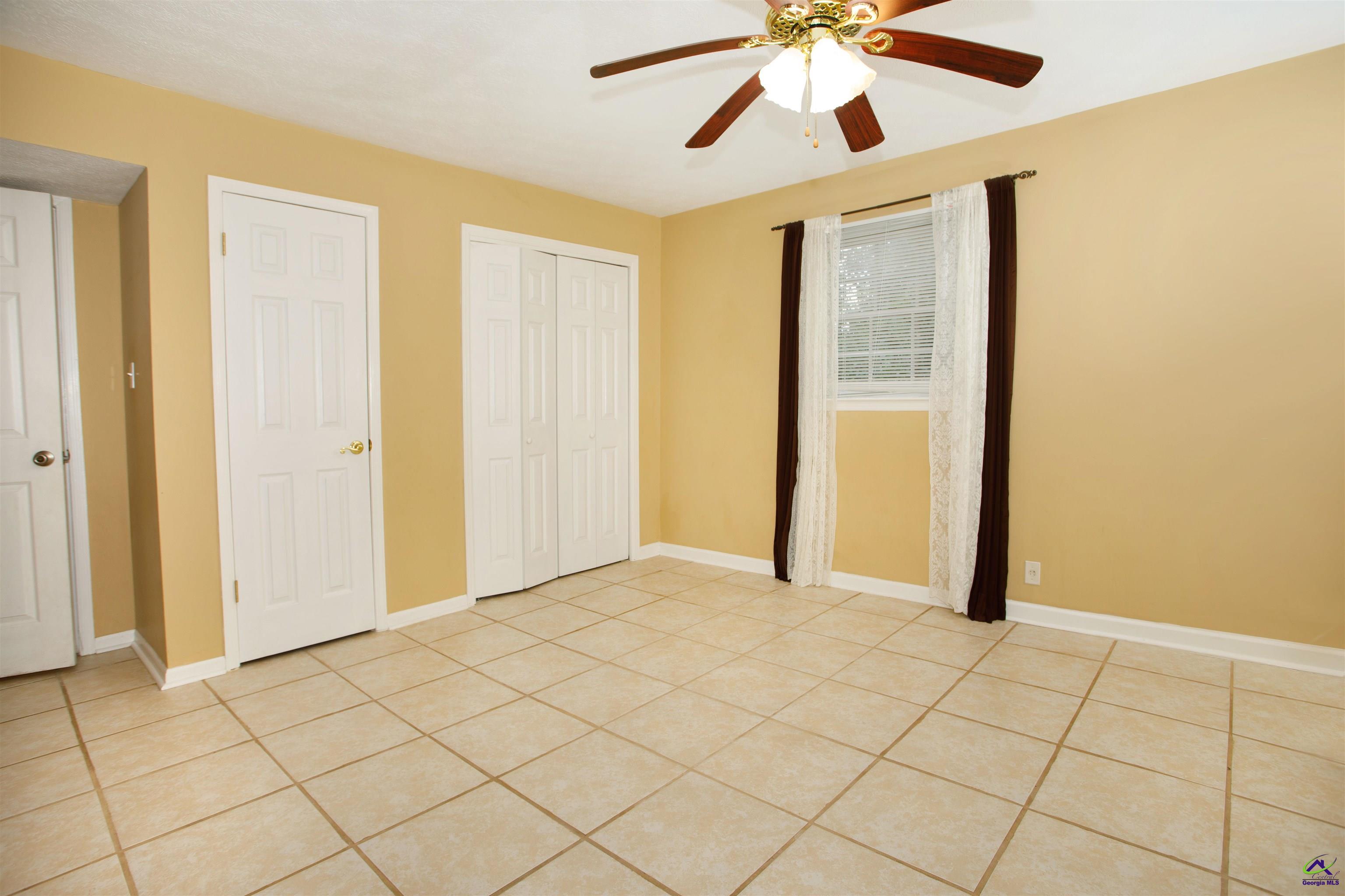 4895 Guerry Drive