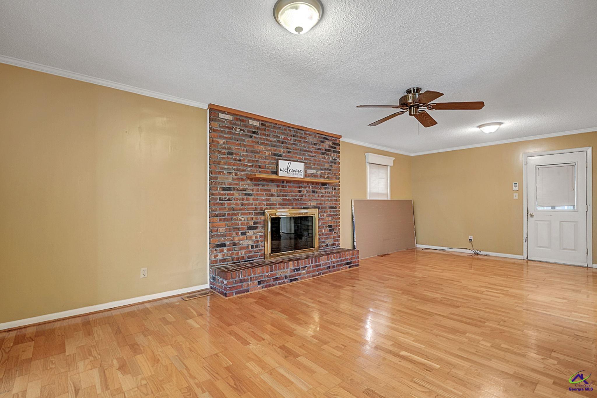 304 Tanglewood Court