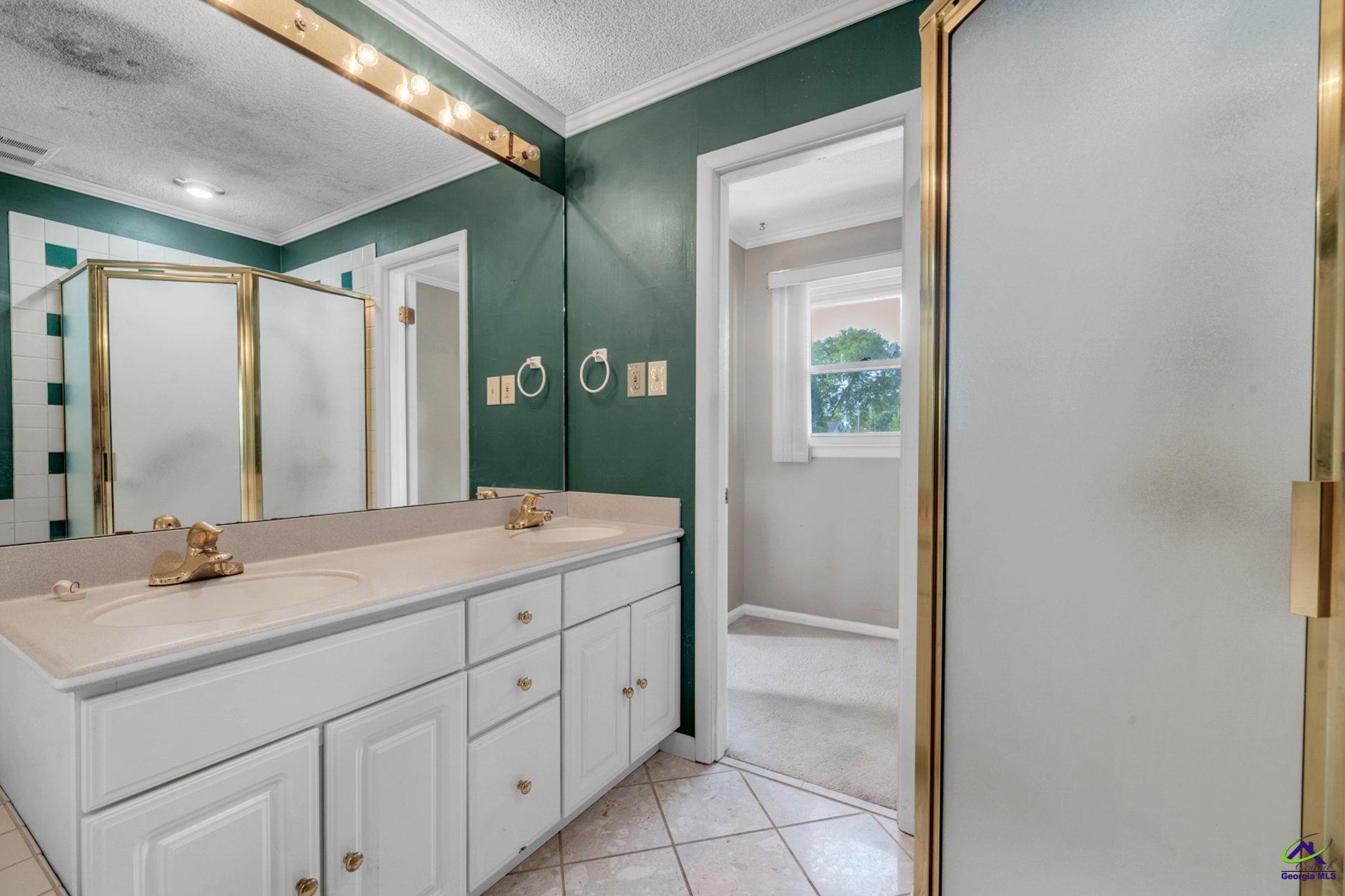 304 Tanglewood Court