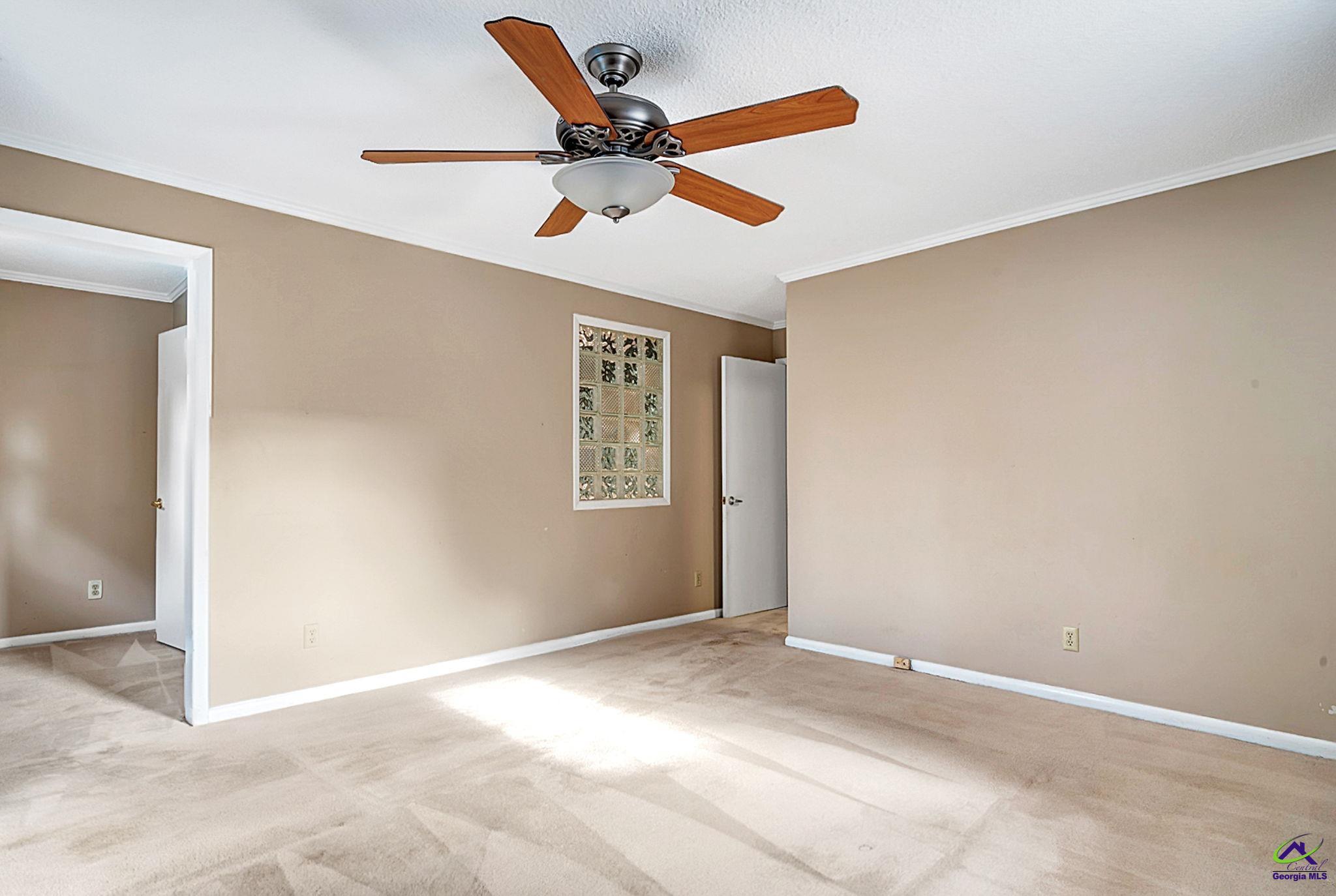 304 Tanglewood Court