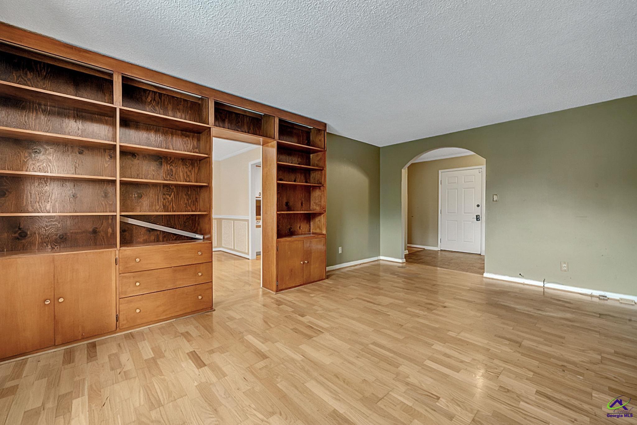 304 Tanglewood Court