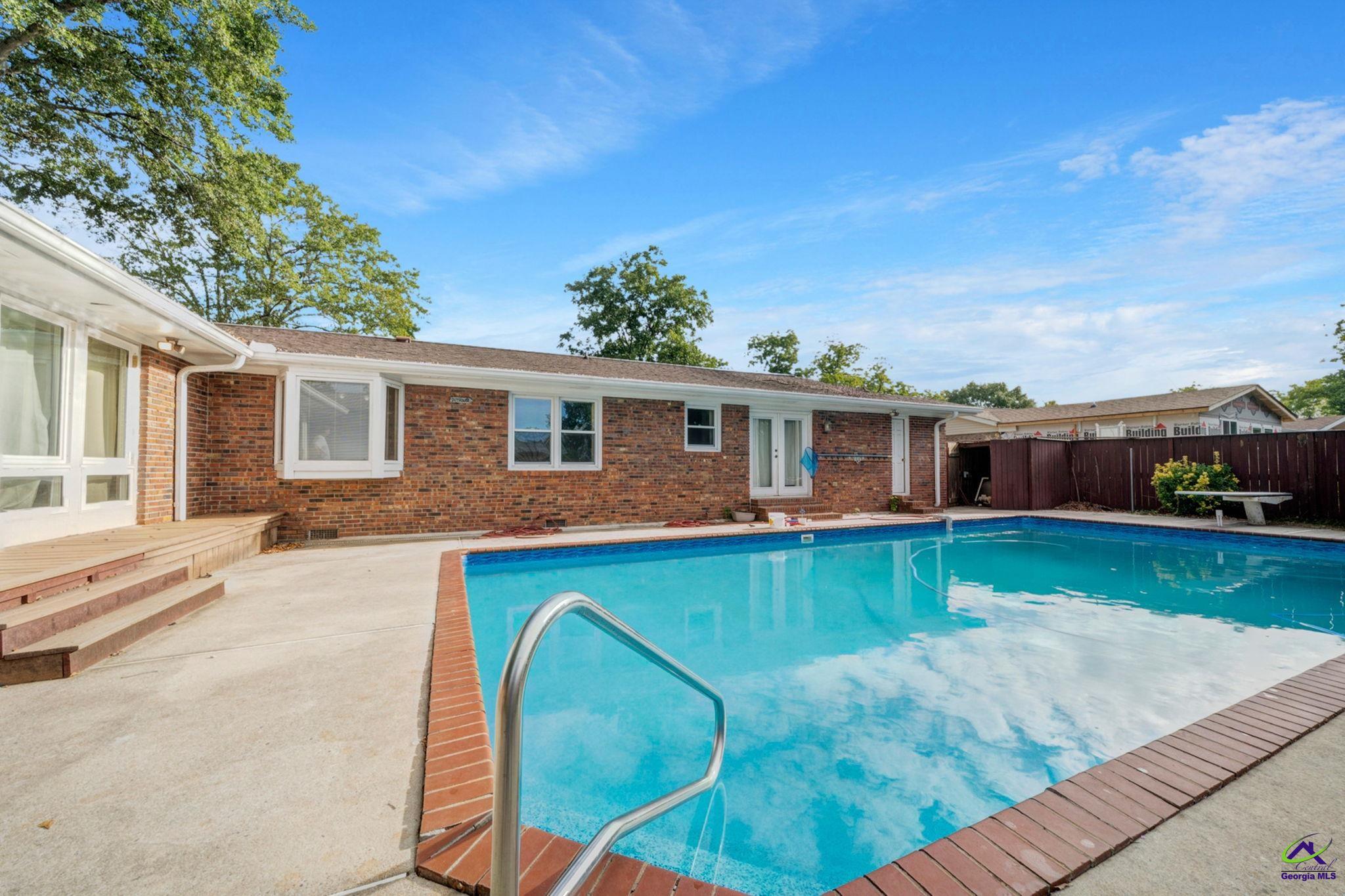 304 Tanglewood Court