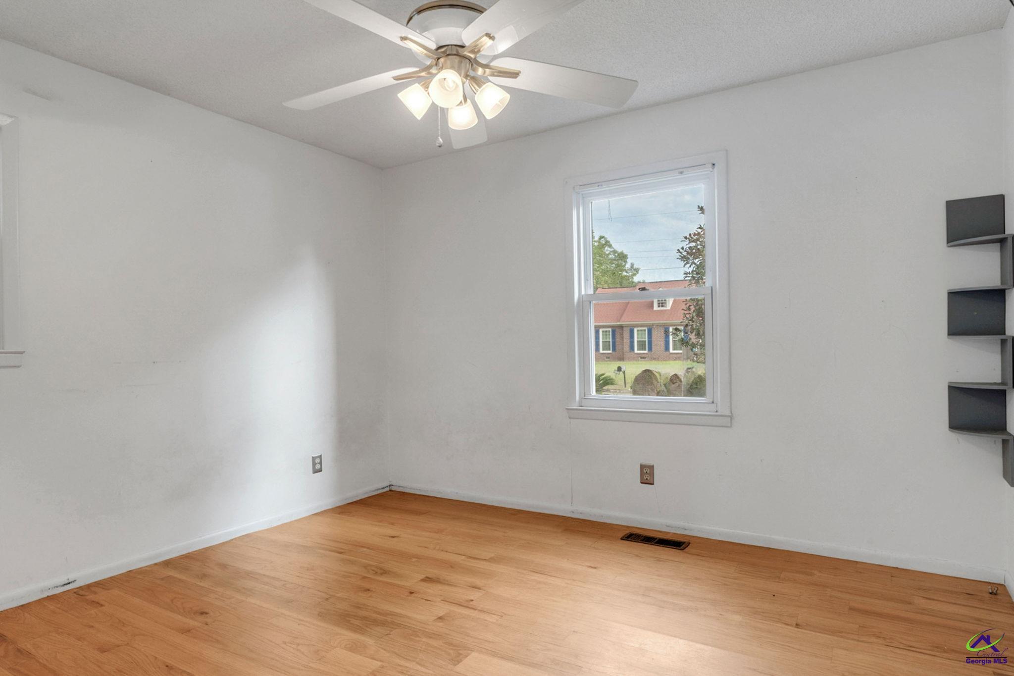 304 Tanglewood Court