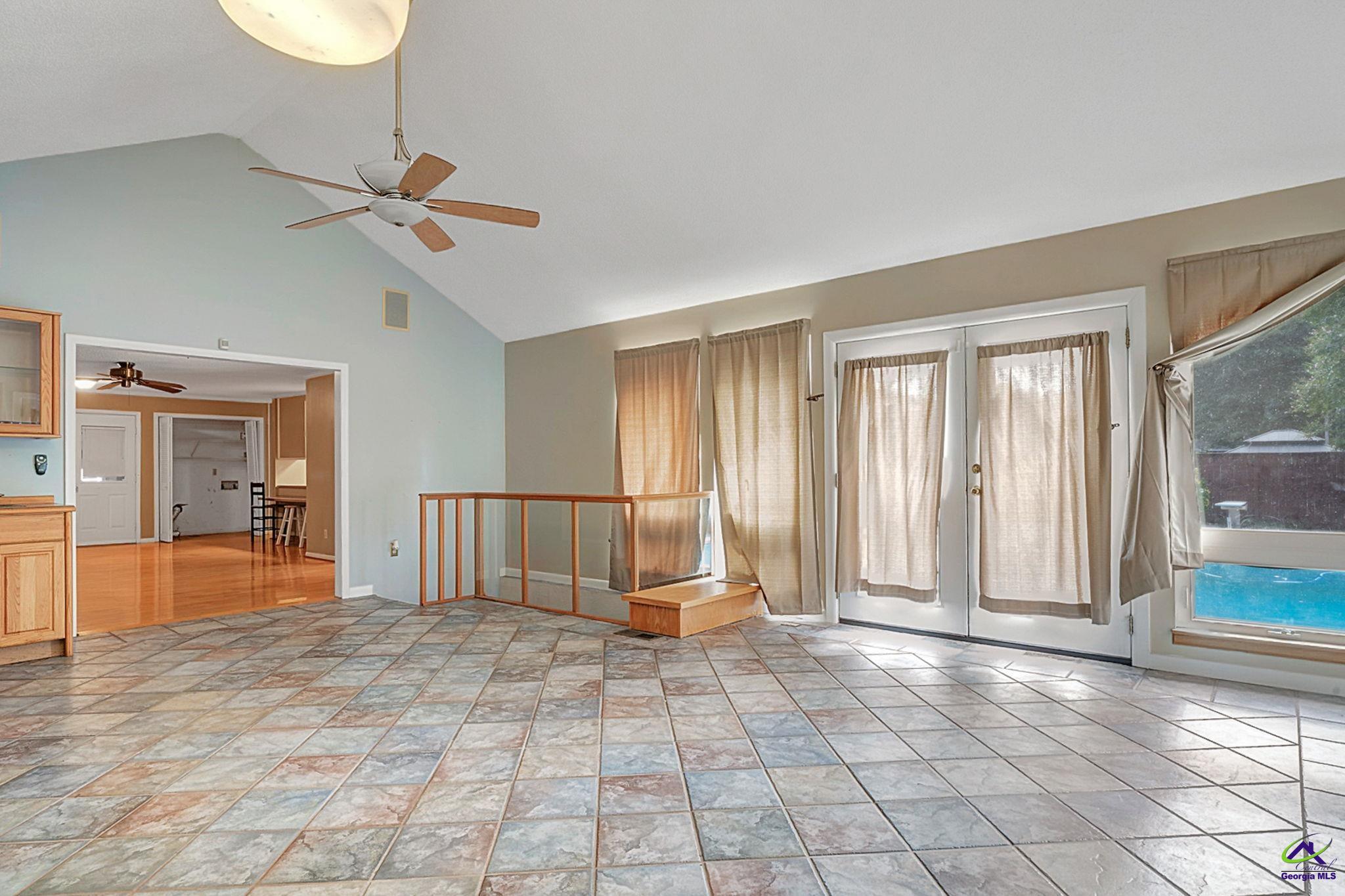 304 Tanglewood Court