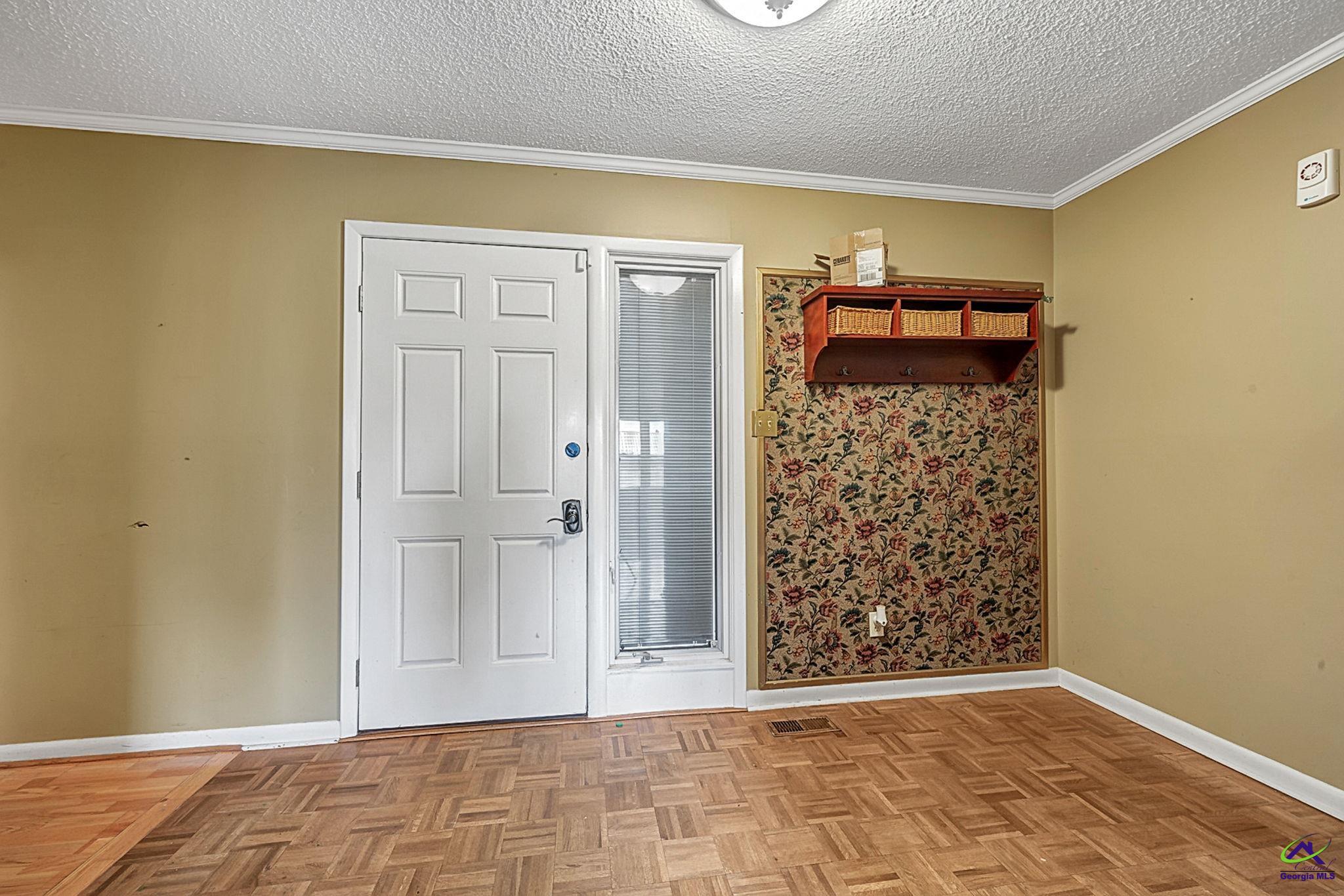 304 Tanglewood Court