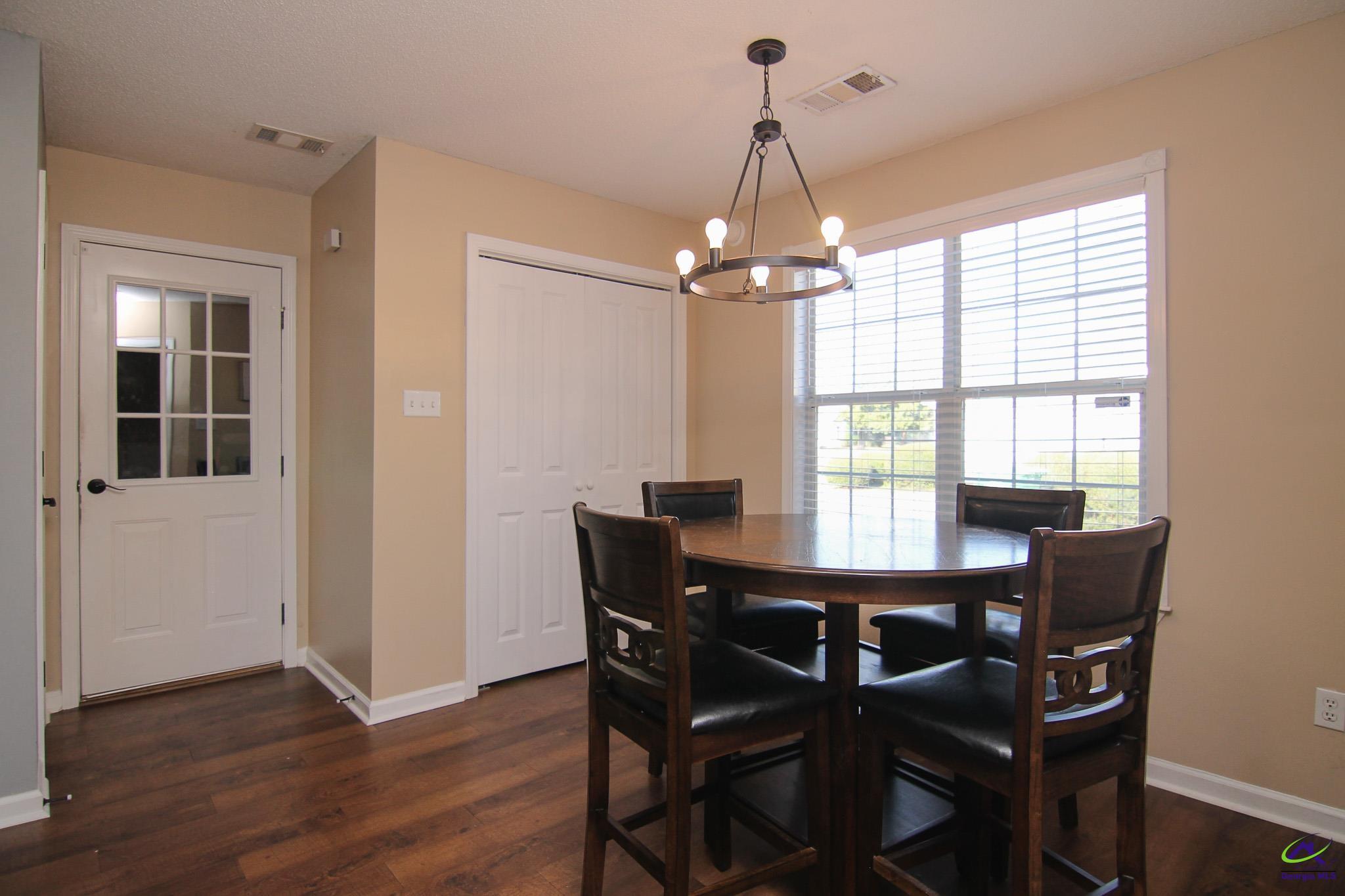 410 Wrasling Way
