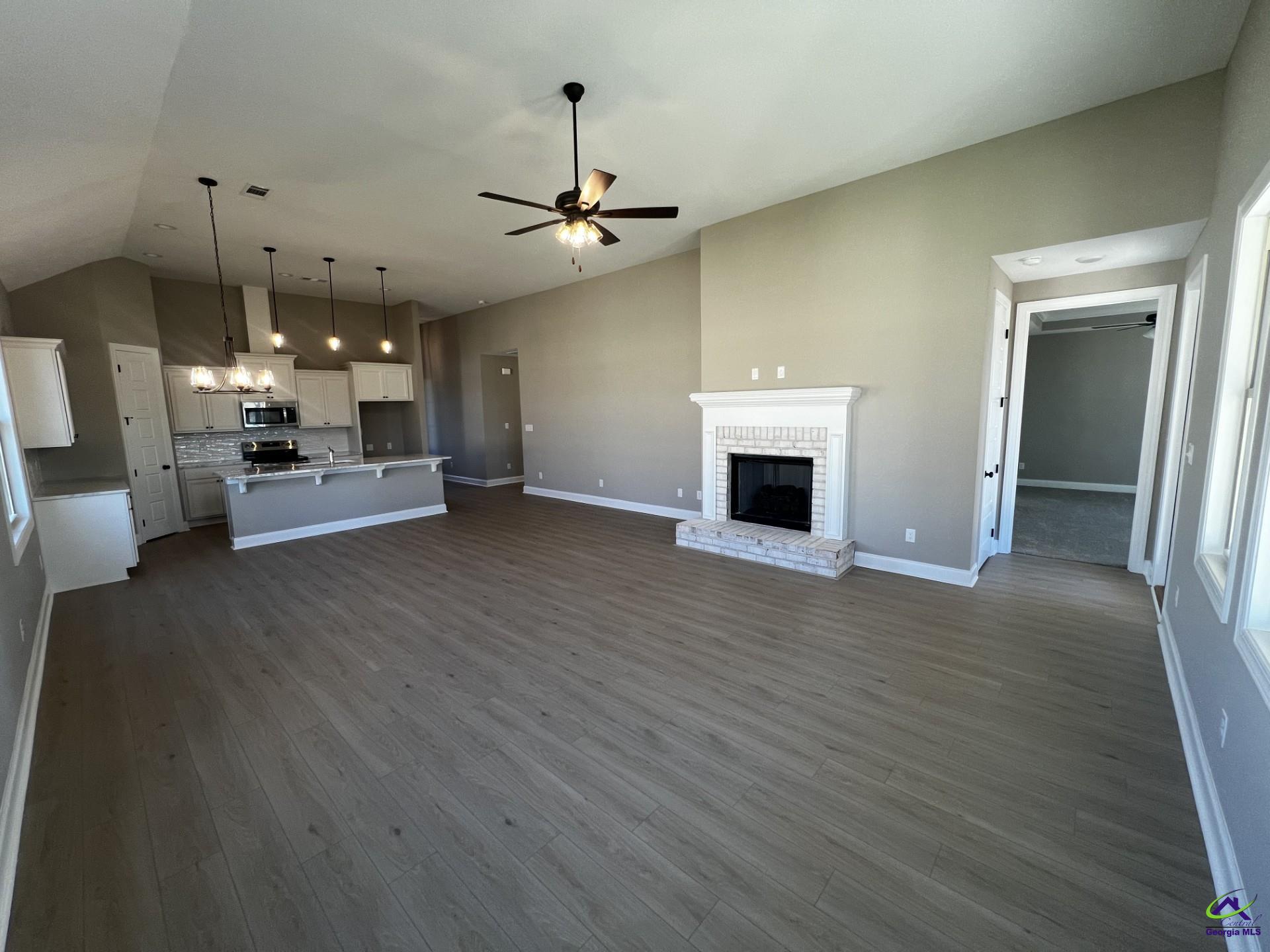 118 Susanne's Retreat