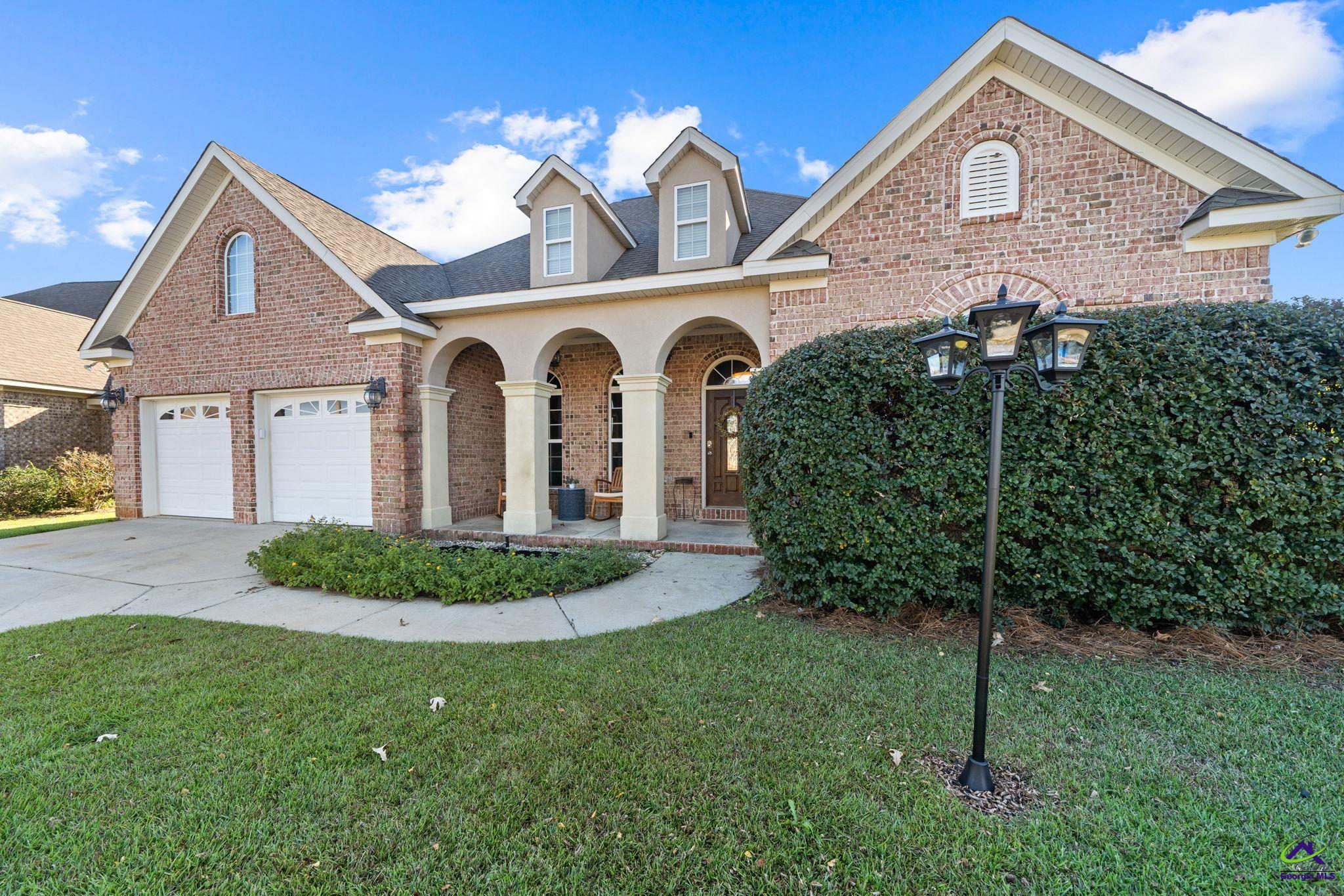 320 Montview Way