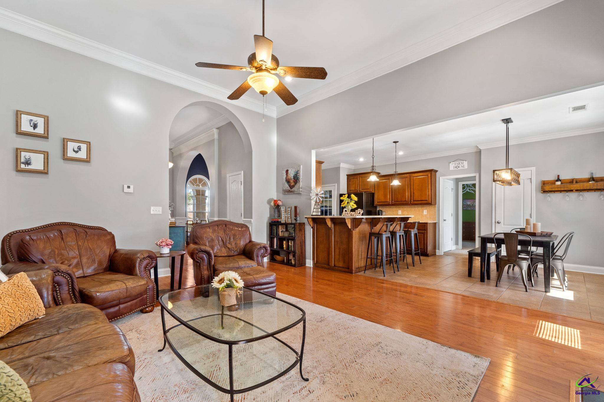 320 Montview Way
