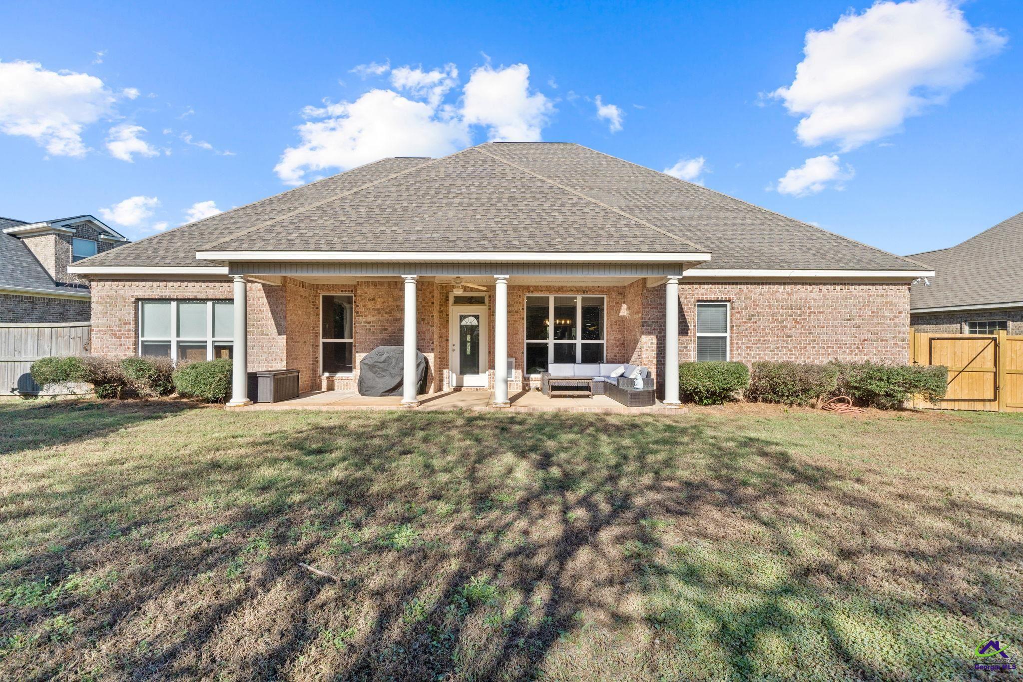 320 Montview Way